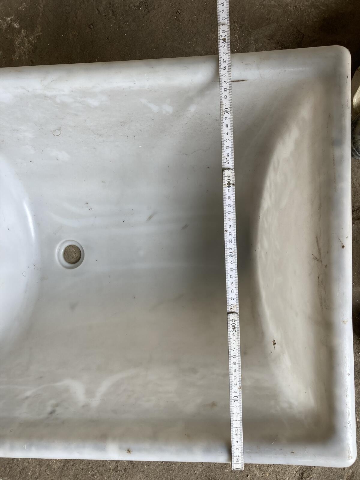 Lister Spülwanne mit Wandhalterung 2