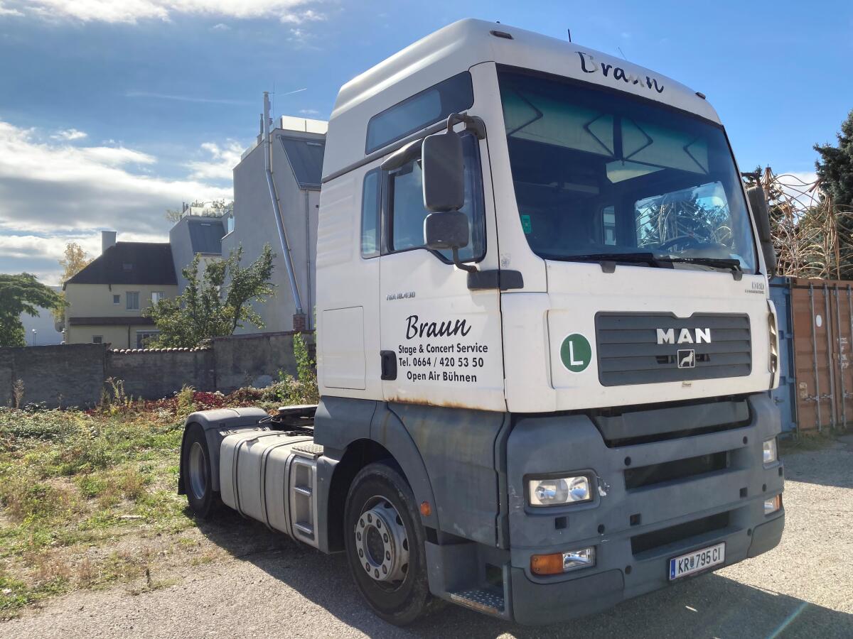 Sattelzugmaschine 4x2 BLS 2