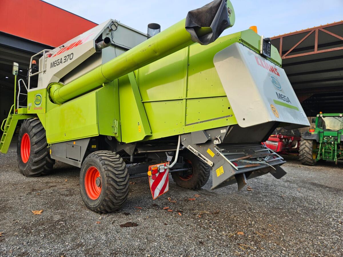 CLAAS MEGA 370 2
