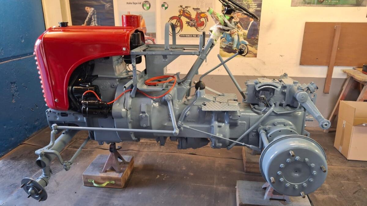 Steyr Diesel Traktor T 84 3