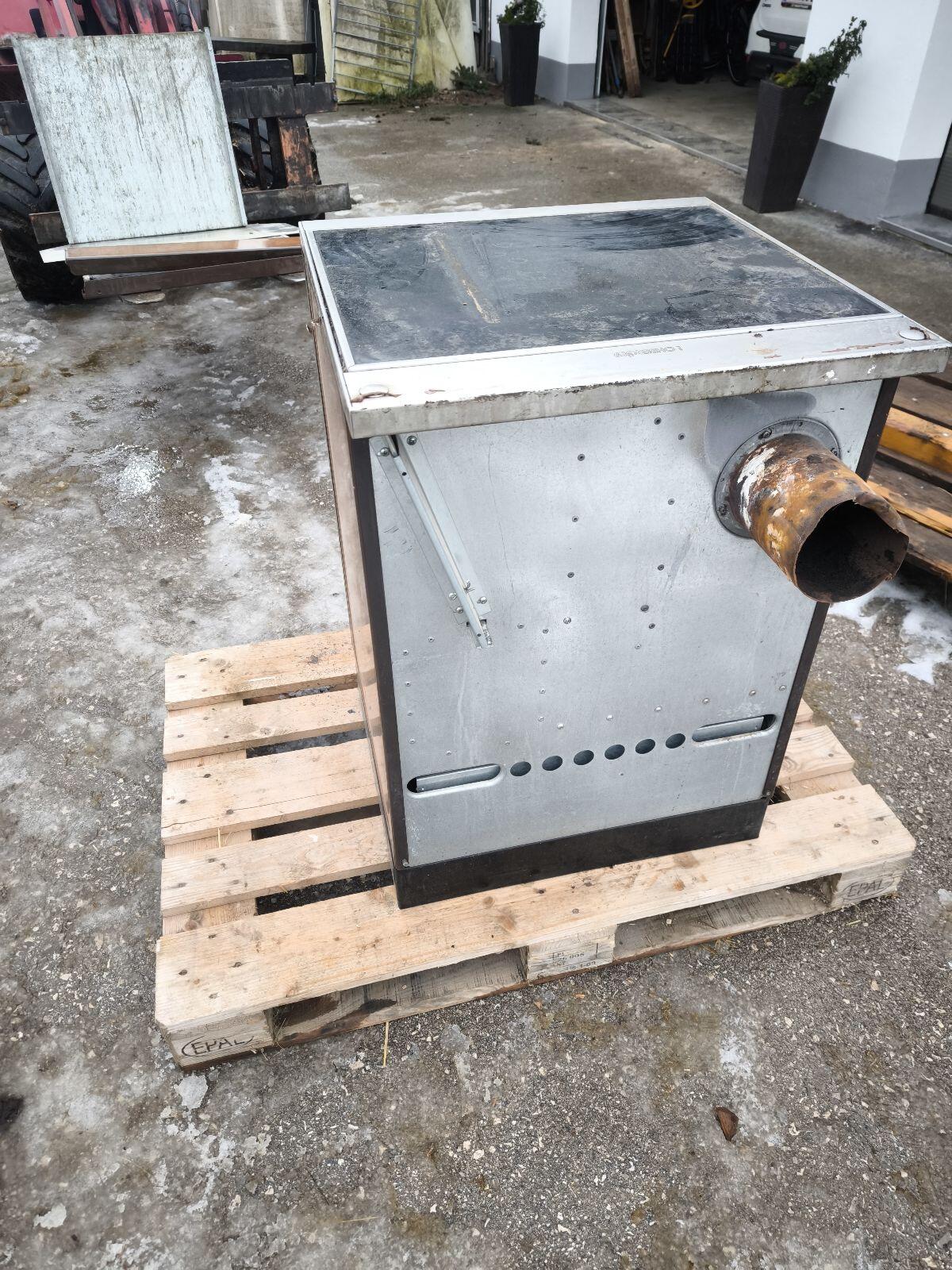 Lohberger Tischherd mit Kücheneinbaublenden 2