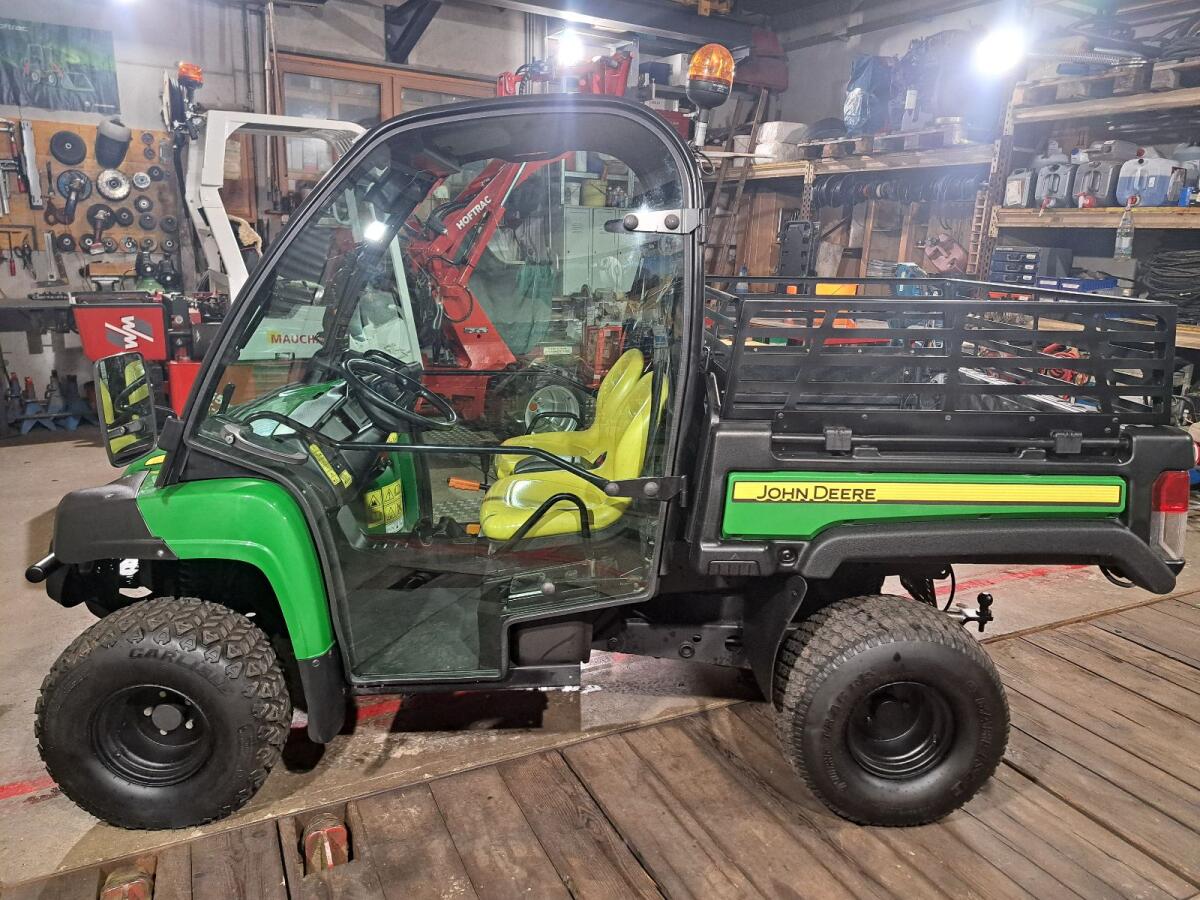 John Deere Gator HPX 815 E 1