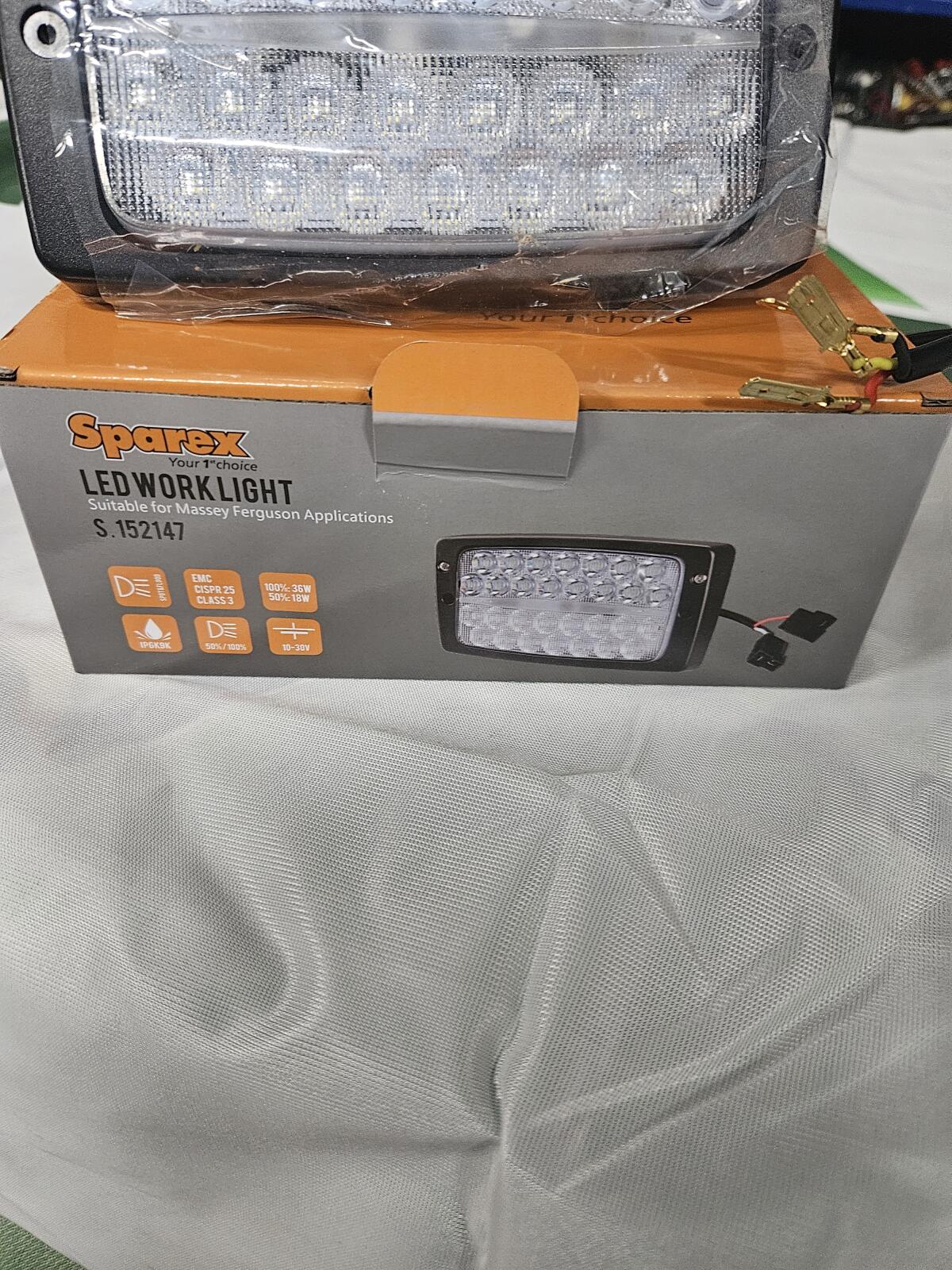 Verkaufe LED Hauptscheinwerfer 1