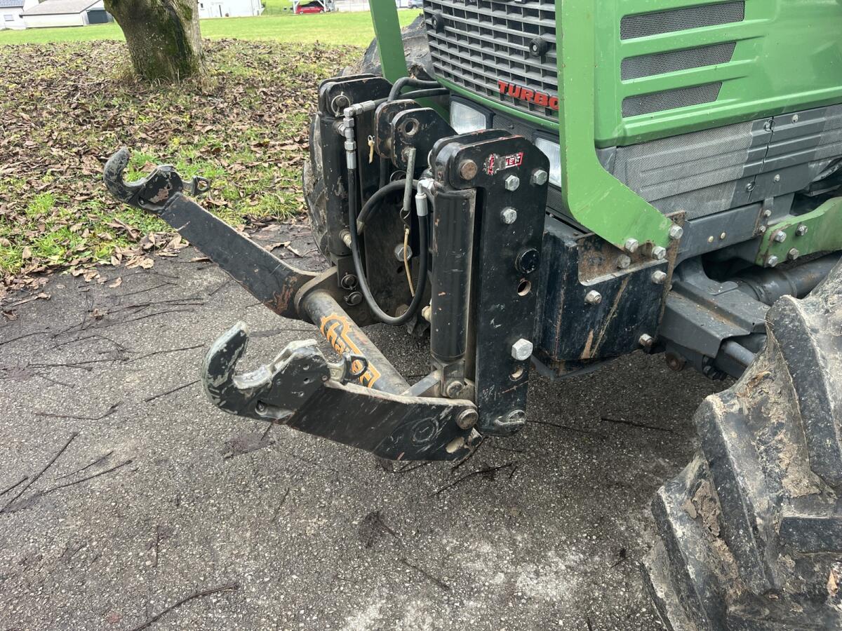 Hauer Fronthydraulik für Fendt 3