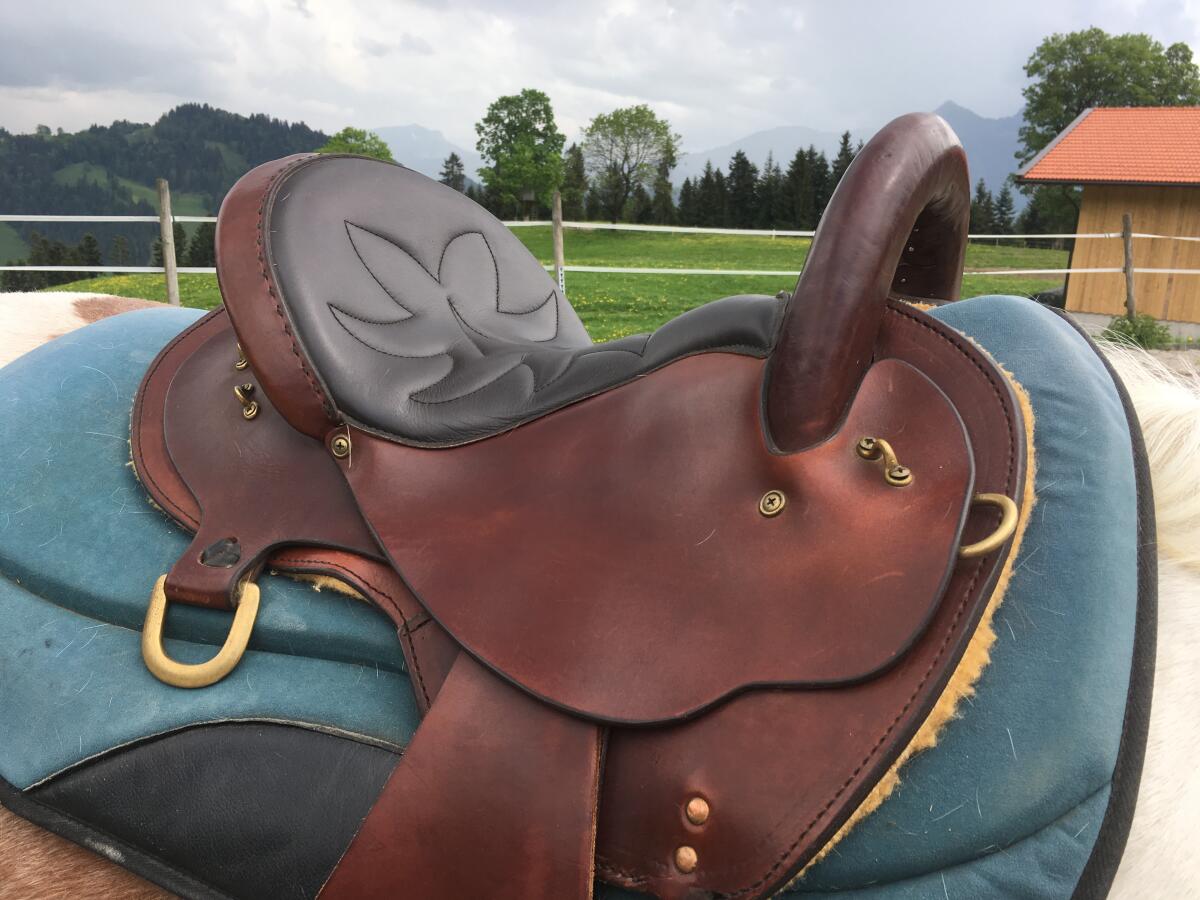 Crates Distanzsattel, Wanderreitsattel ohne Horn Westernsattel 1