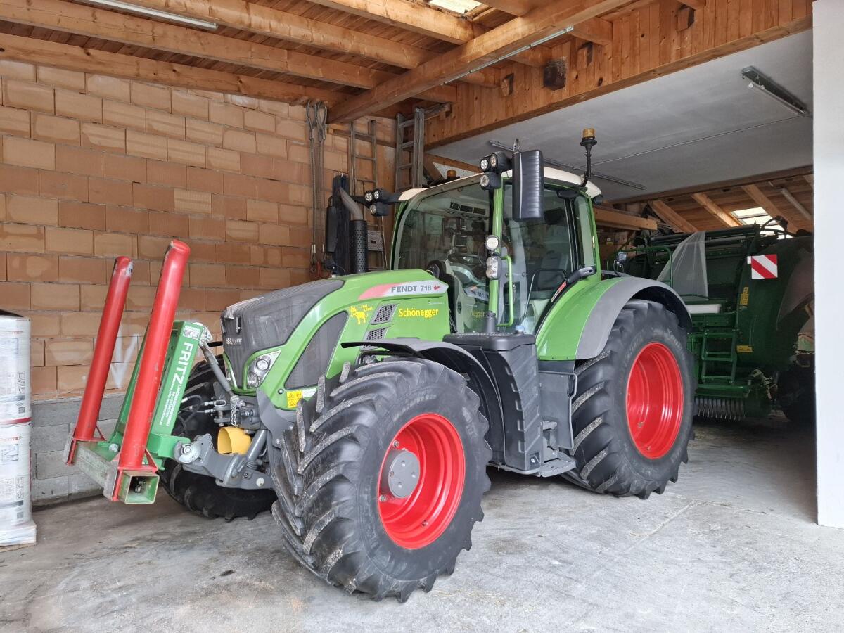 Fendt 718 Vario Profi+ 2