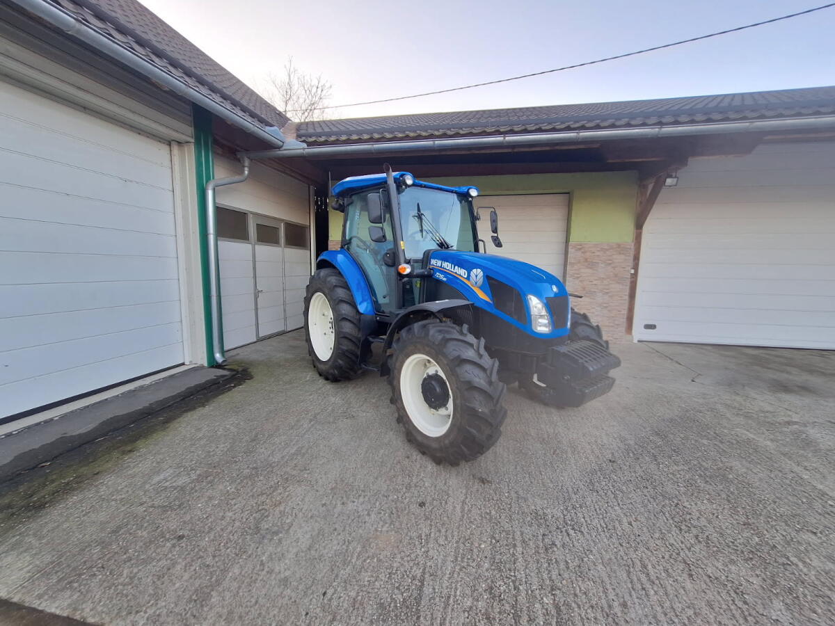 New Holland T 85 1