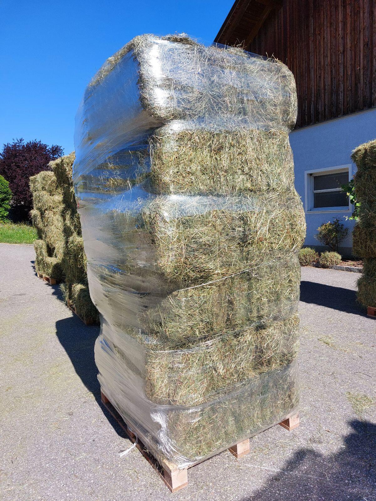 Verkaufe Warmluft getrocknete Rundballen 3