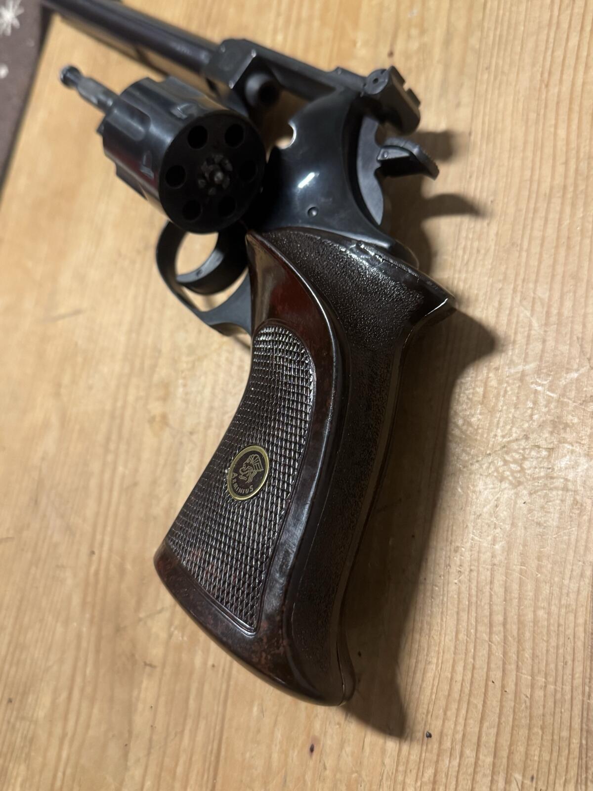 Revolver Kaliber 22 l.r. zu verkaufen 3