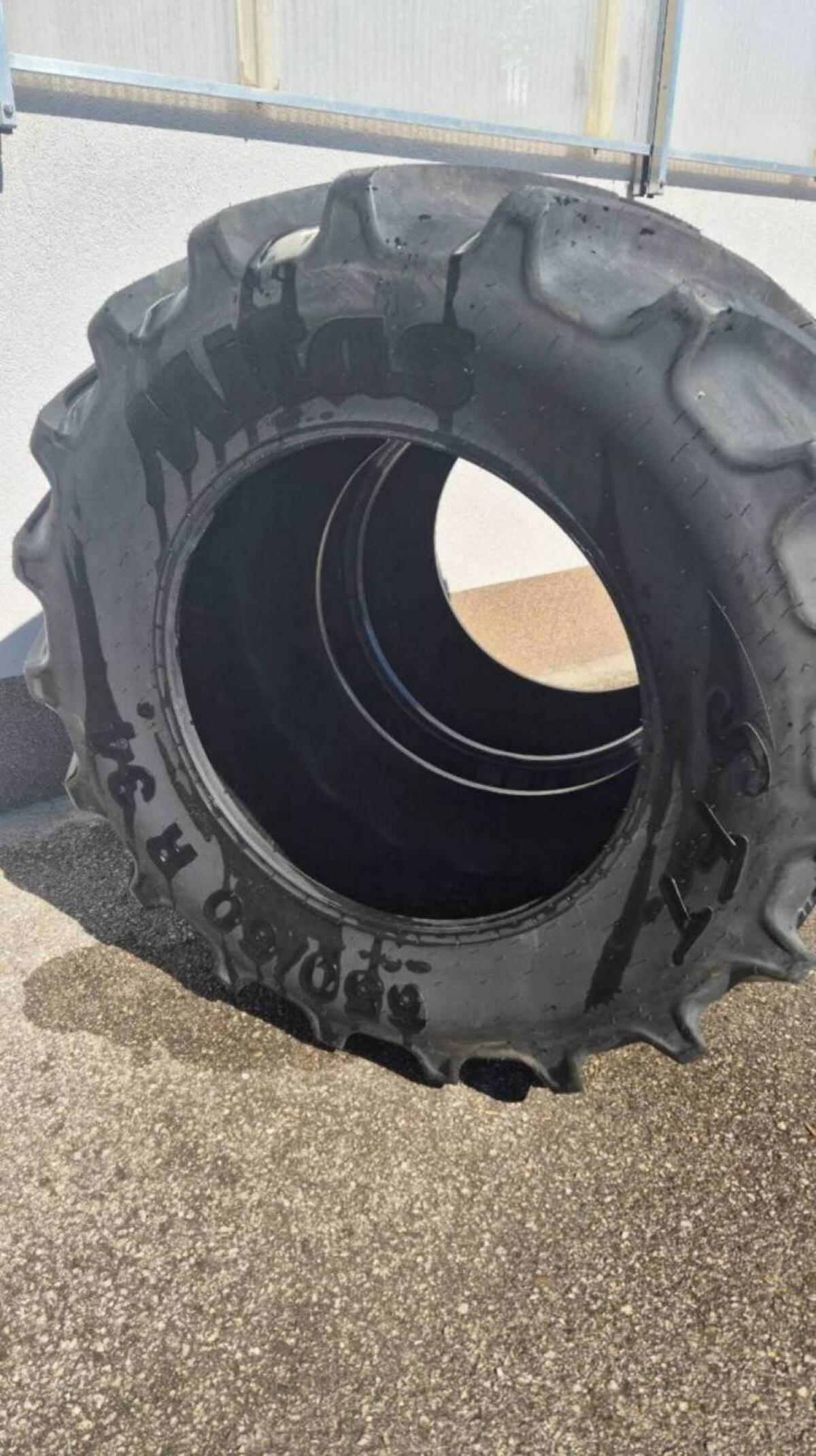 Reifen Kompletträder 650/60R34 / 600/65R34 2