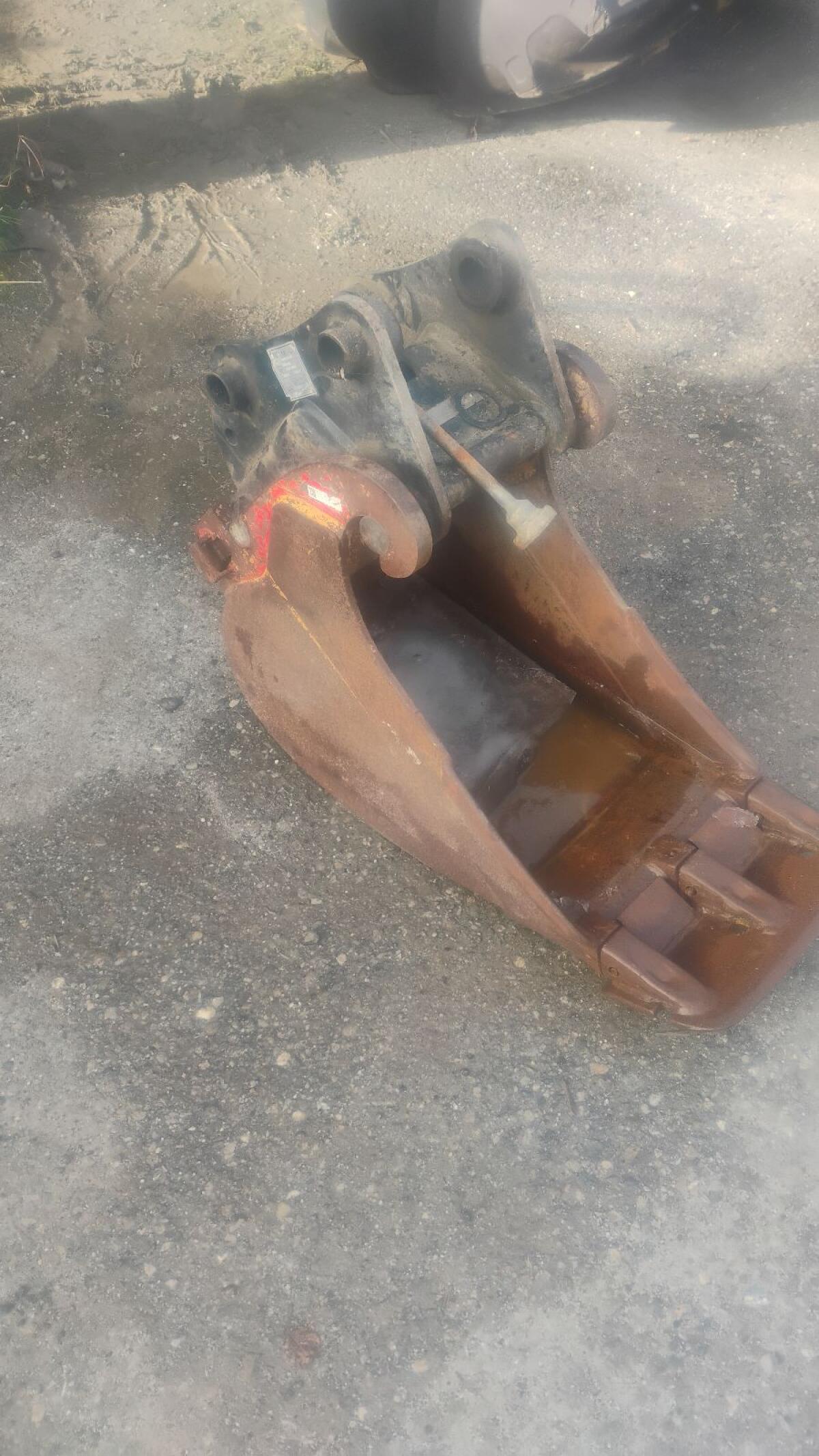 Cat Schnellwechsler + Tieflöffel 3