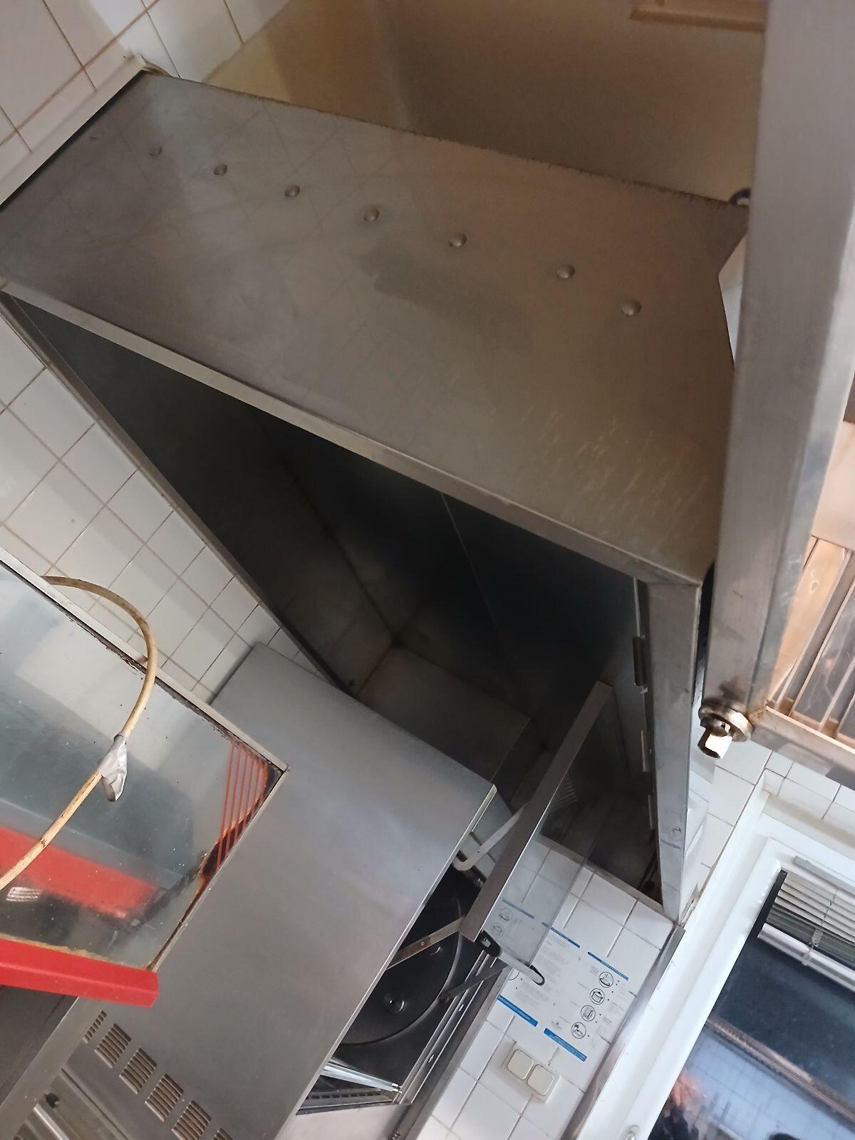 Dunstabzüge Nirosta drei Stk. 1