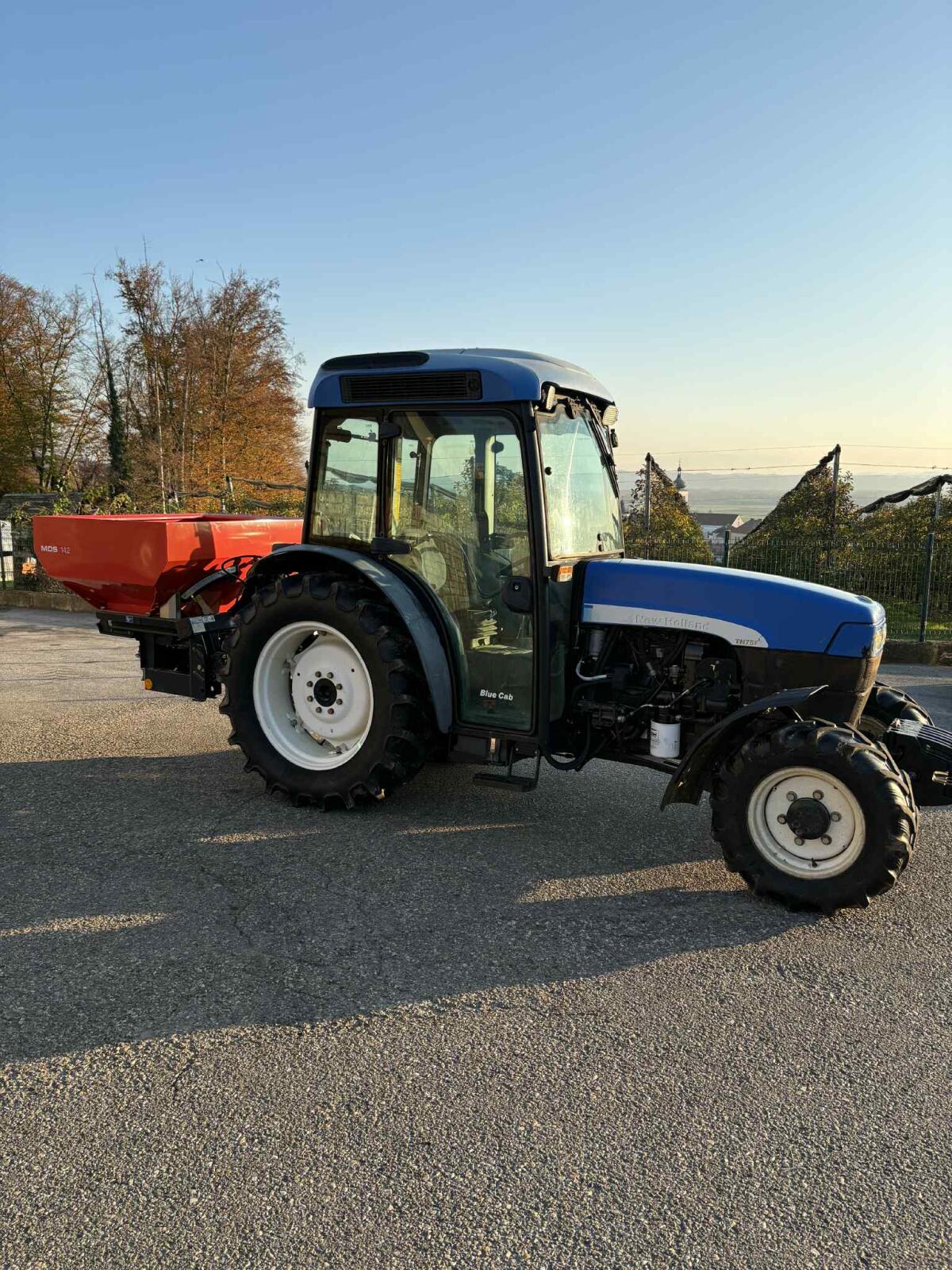 New Holland TN75F 2