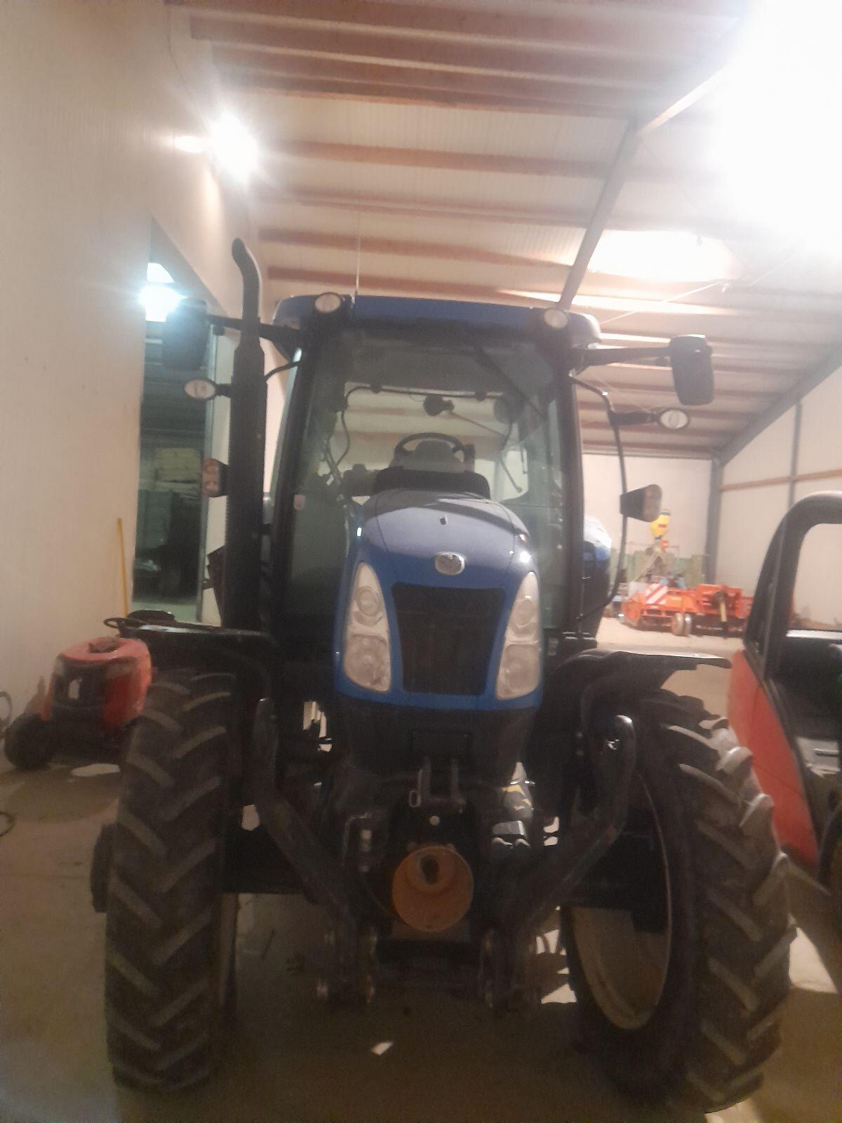 New Holland 6040 1