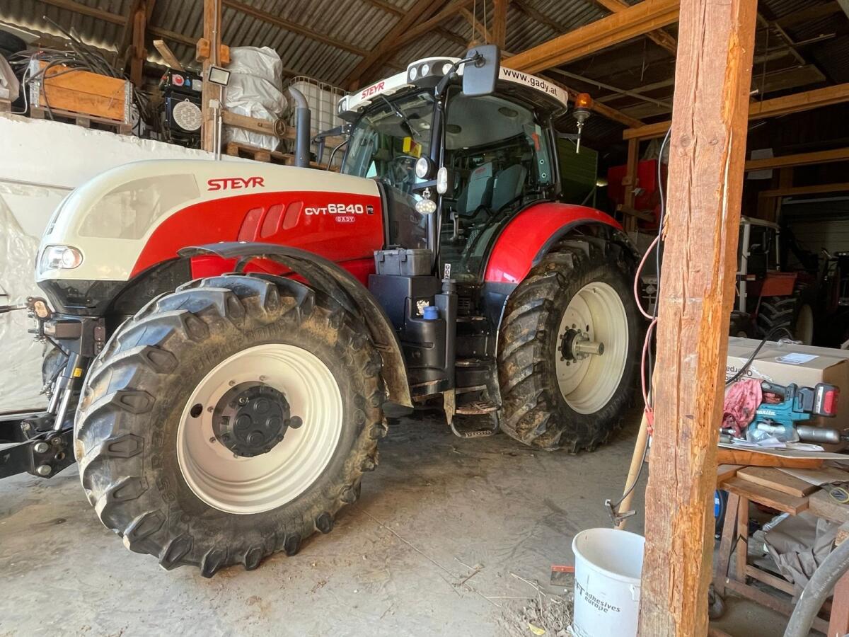 Steyr CVT 6240 Hi-eSCR Profi 1