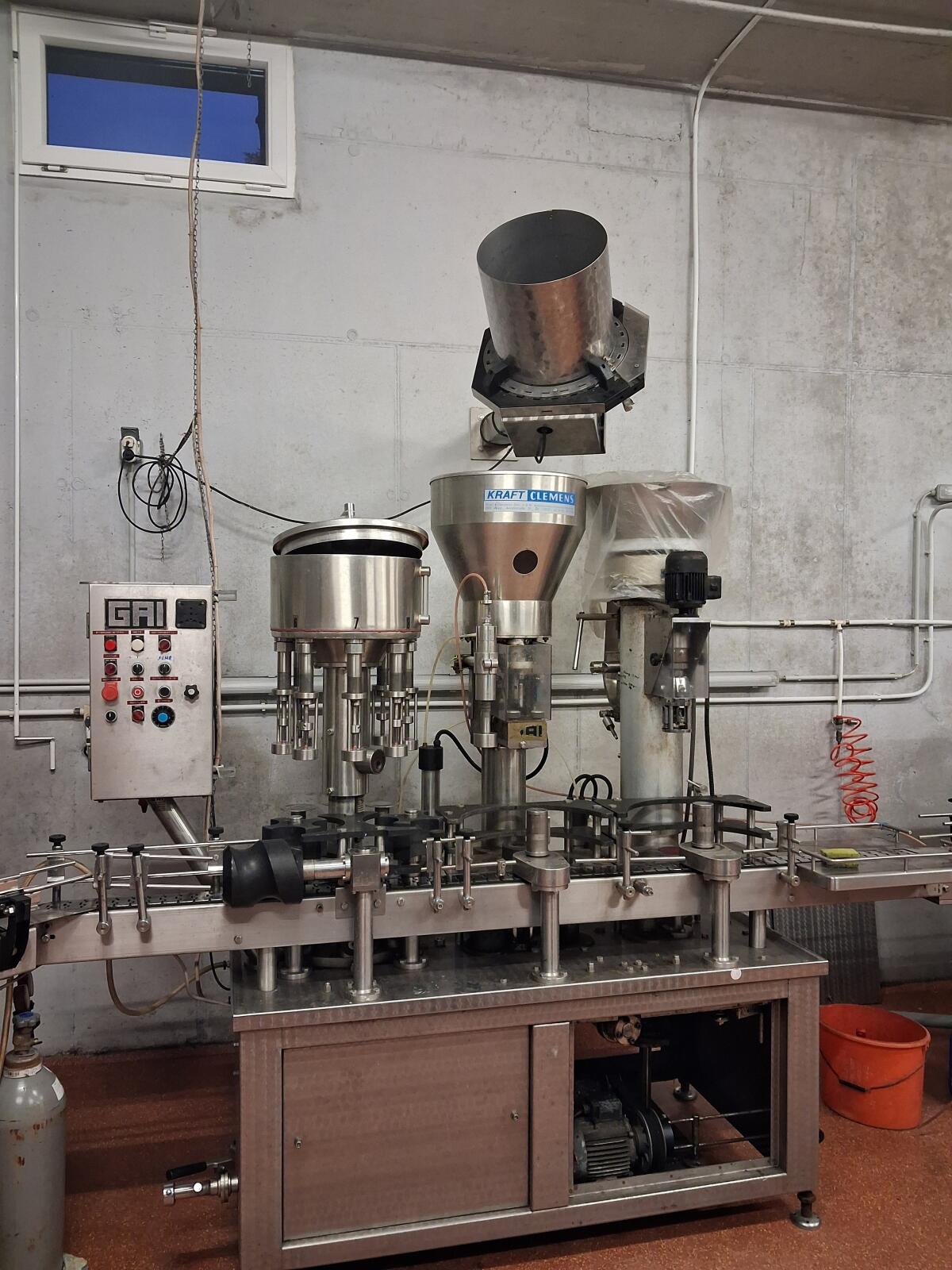 Gai Abfüllanlage 8-stellig und Tauchbadsterilisator 2