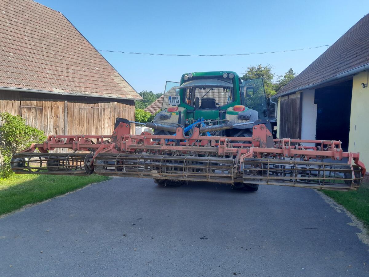 Hatzenbichler Kultivator, 4,5 m Paketklappung 3