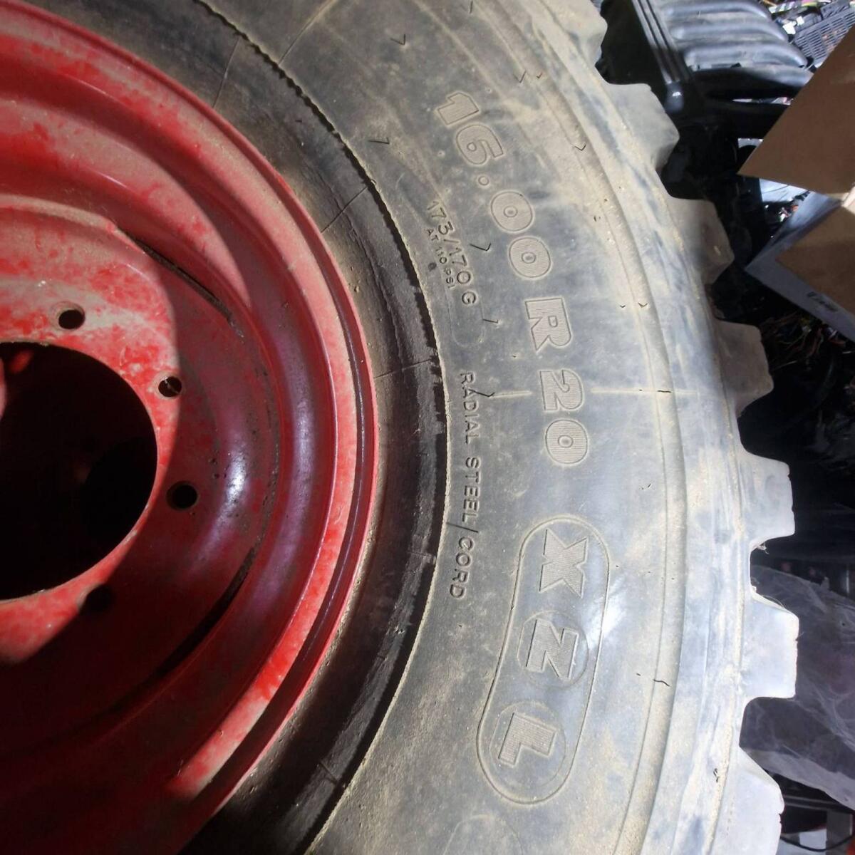 Traktor, LKW Reifen Michelin XZL 3