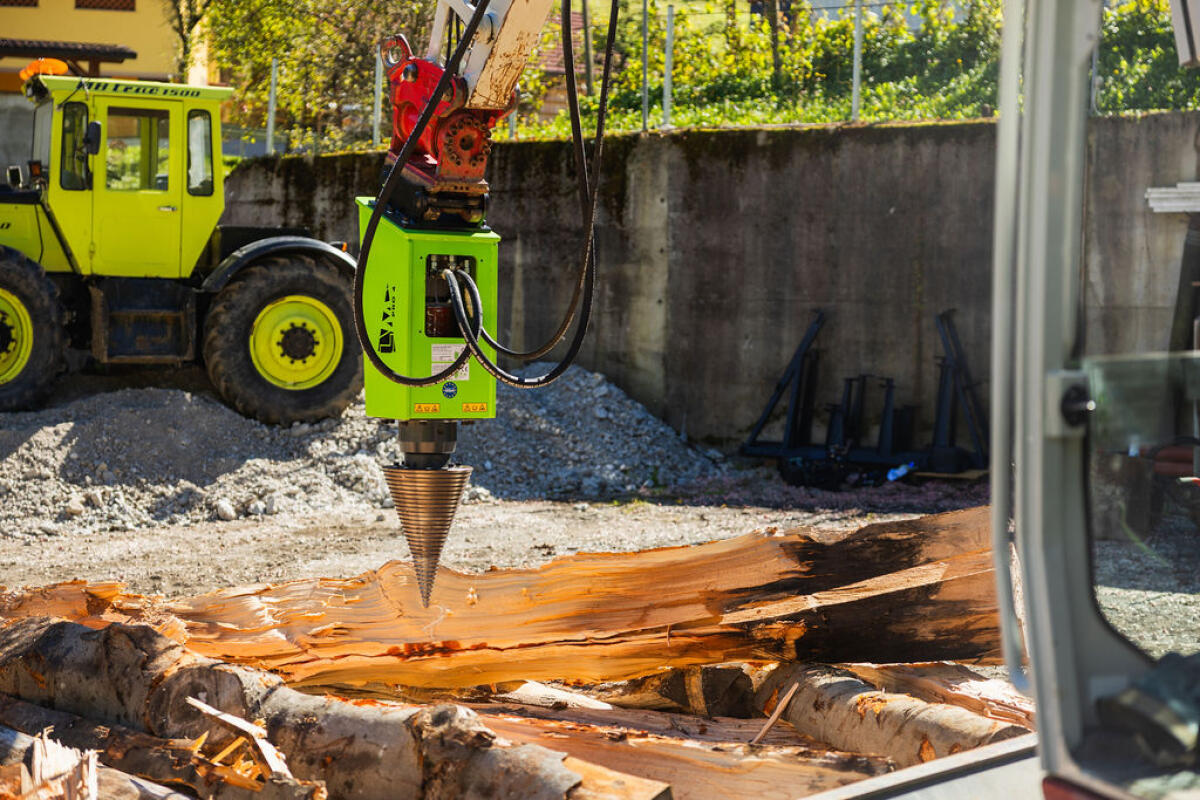 Kegelspalter Modell 4R mit Getriebe und Kolbenhydraulikmotor 1