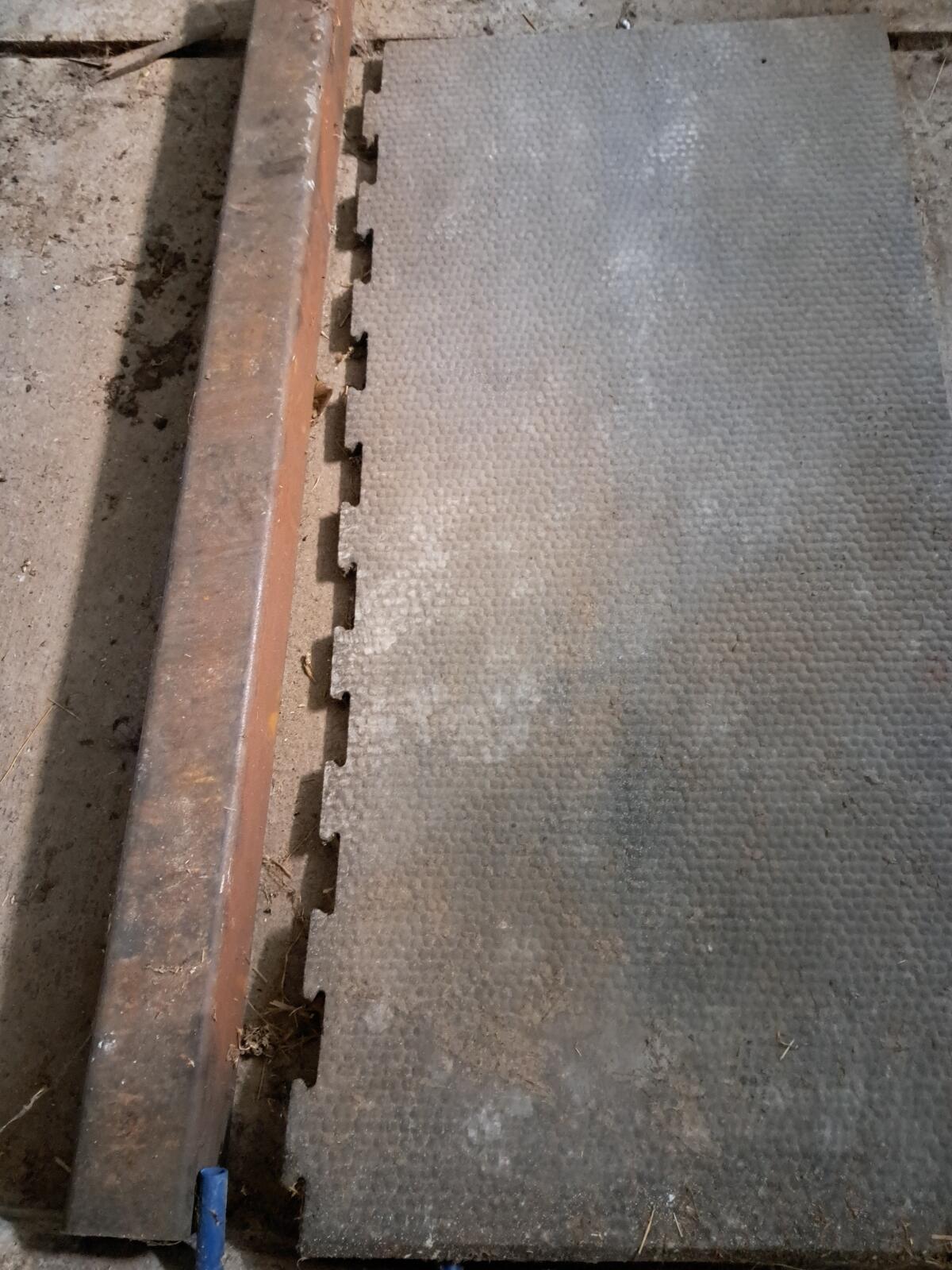 Gummimatten/Liegematten für Liegefläche 1