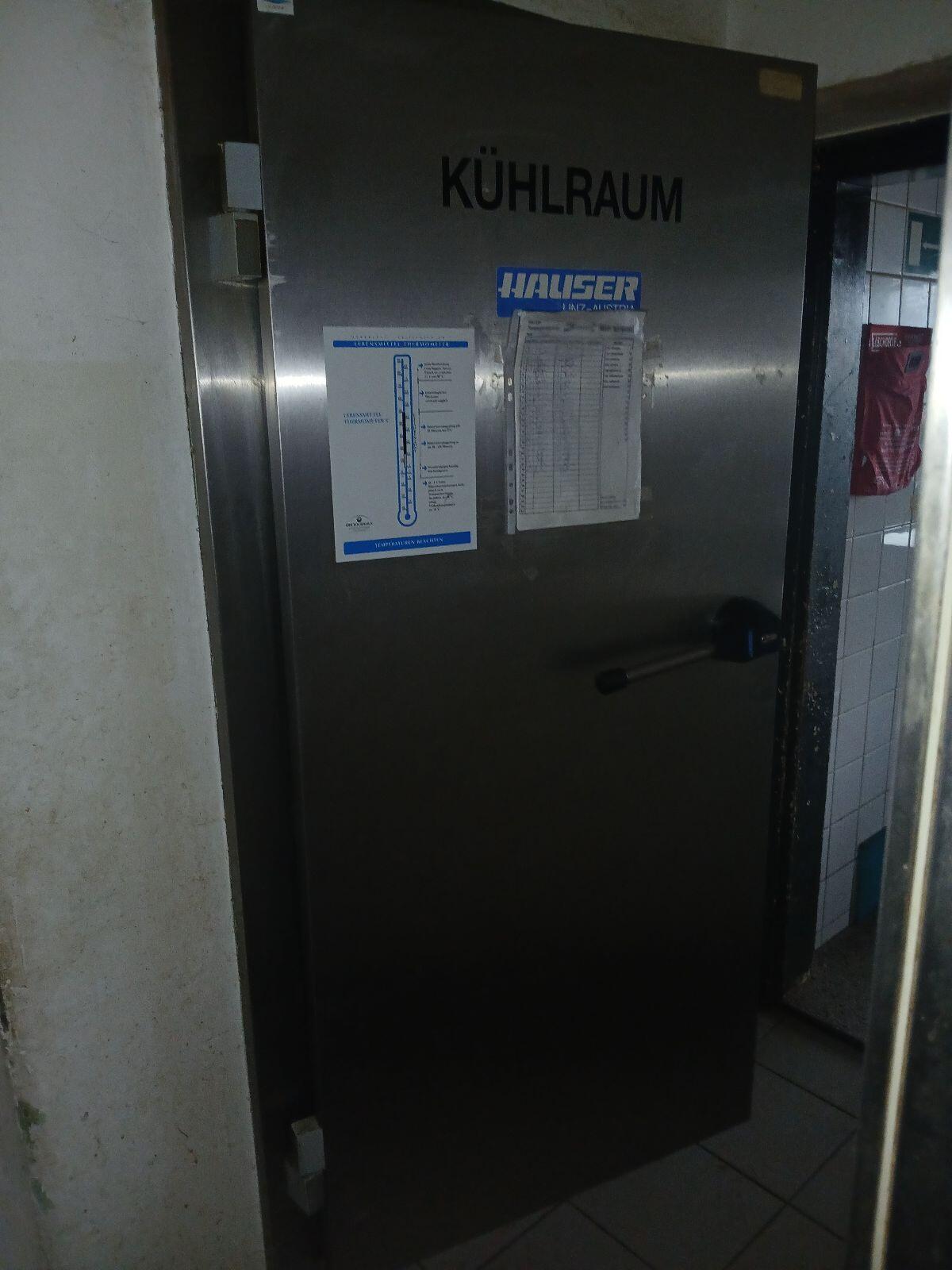 Zwei Kühlraumtüren je € 200,- 1