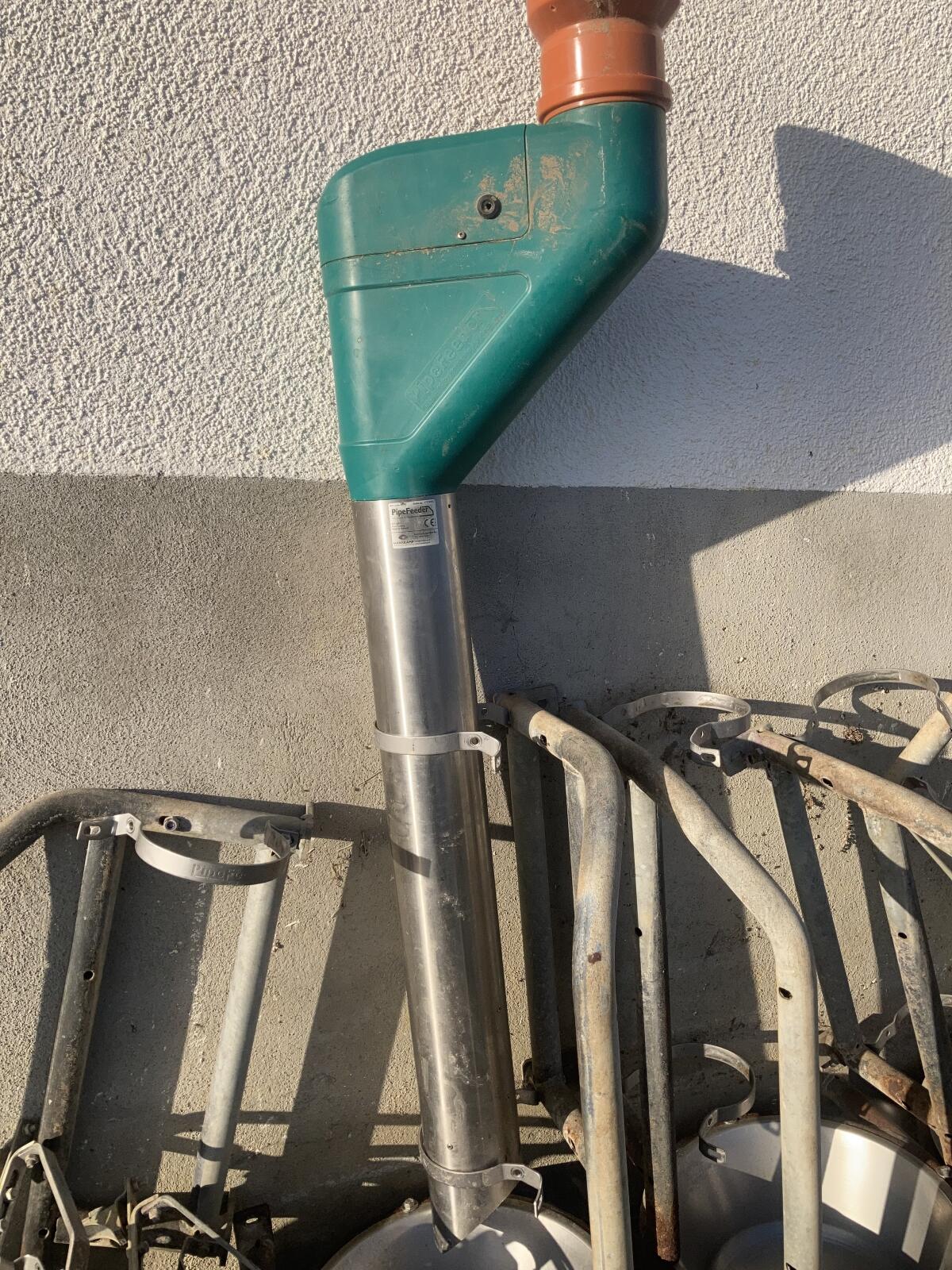 Hanskamp Pipefeeder 1