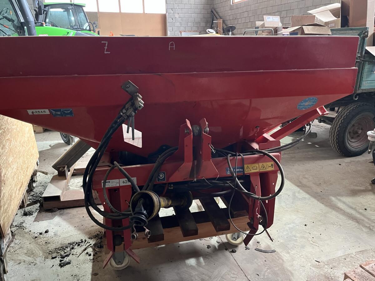 Rauch Düngerstreuer 1