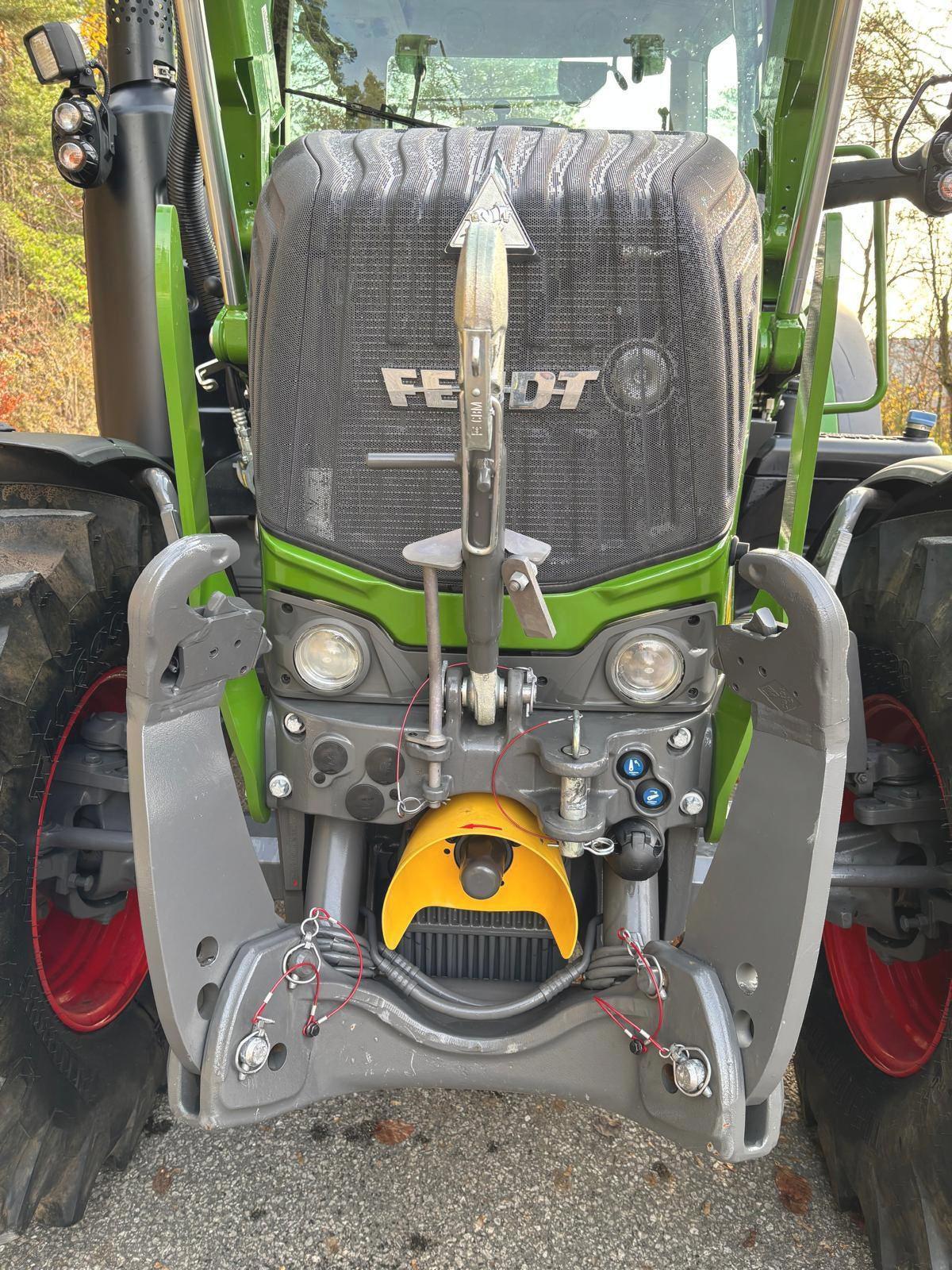 Fendt 311 Vario Gen4 Power Setting2 mit Frontlader Cargo 4X7 3