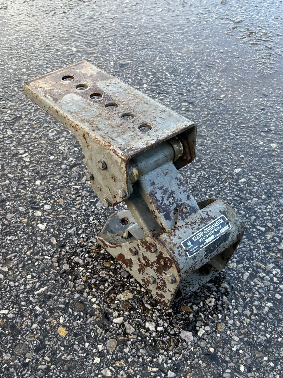 Federelement Sitzkonsole Steyr Klepp Spiramatik 1