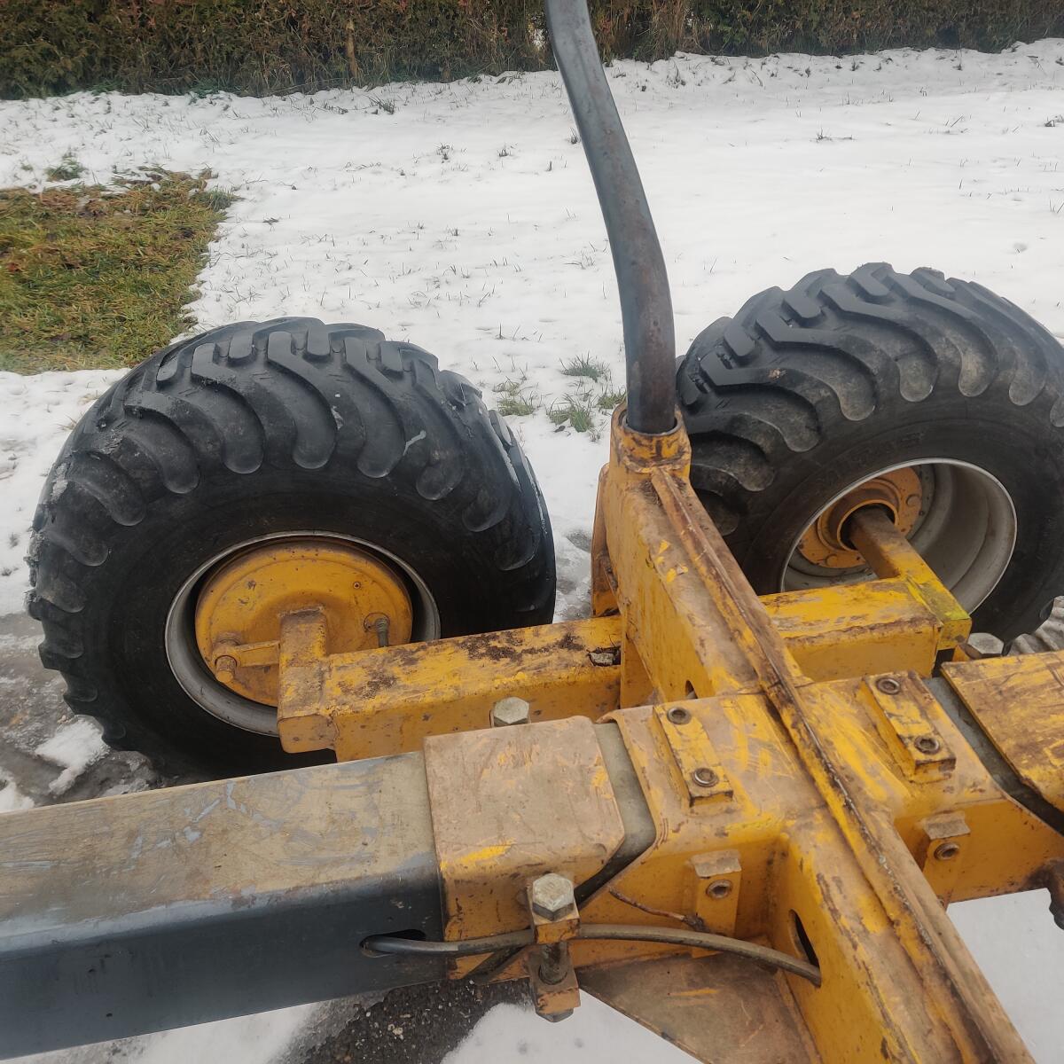 9 t Rückewagen mit Eigenölversorgung 3