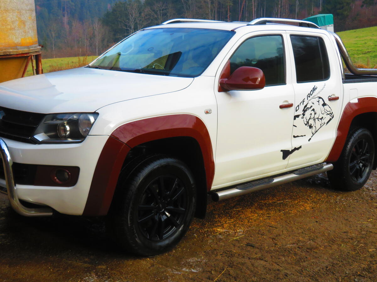 VW Amarok DoubleCab Trendline BiTDI 4x4 Pickup 1