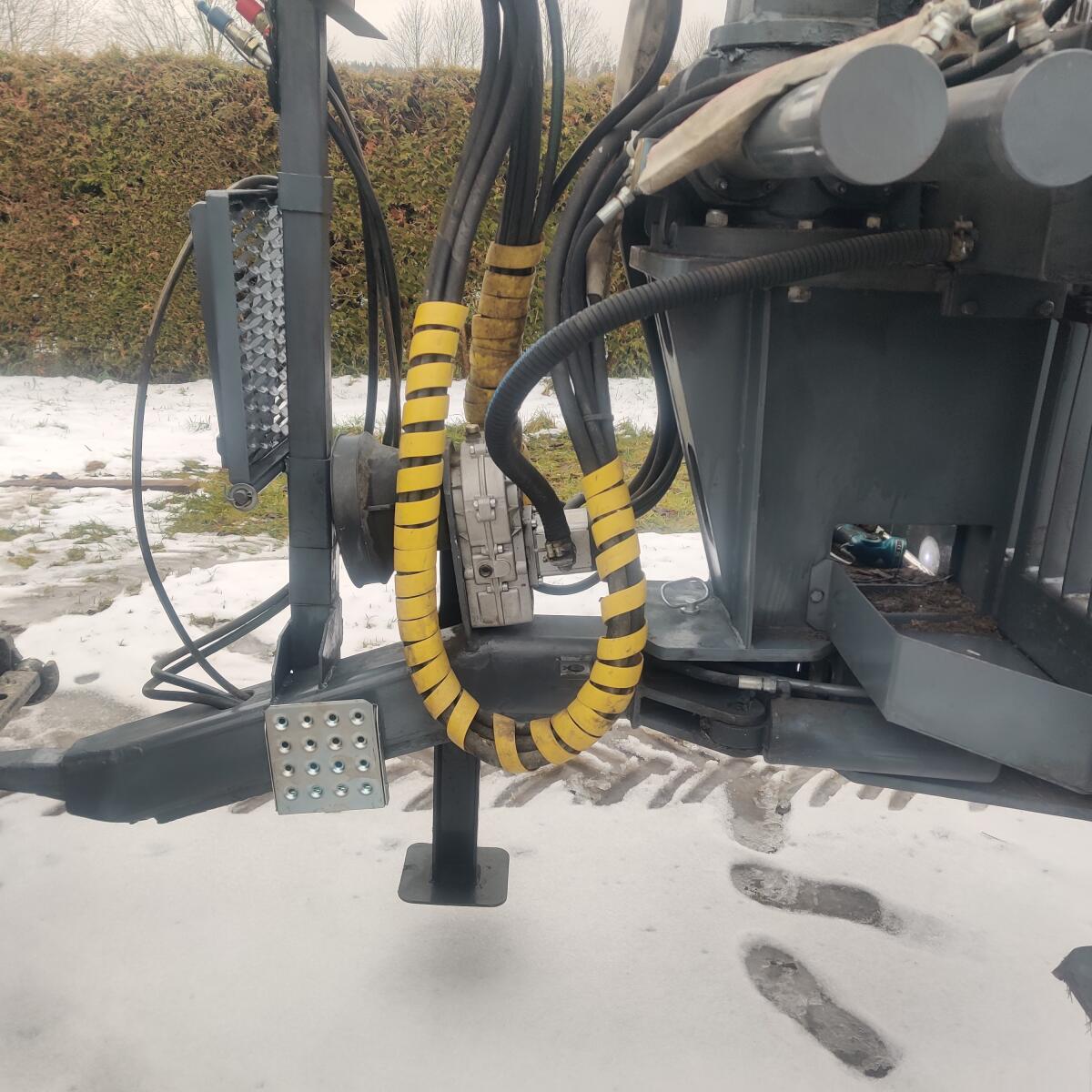 9 t Rückewagen mit Eigenölversorgung 2