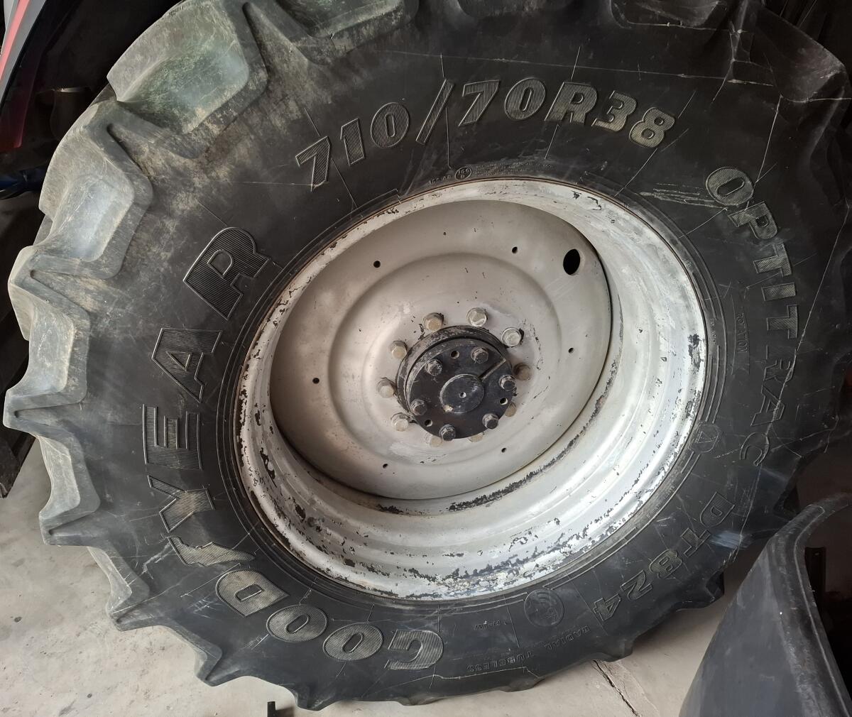 Kompletträder 710/70R38 + 600/65R28 1