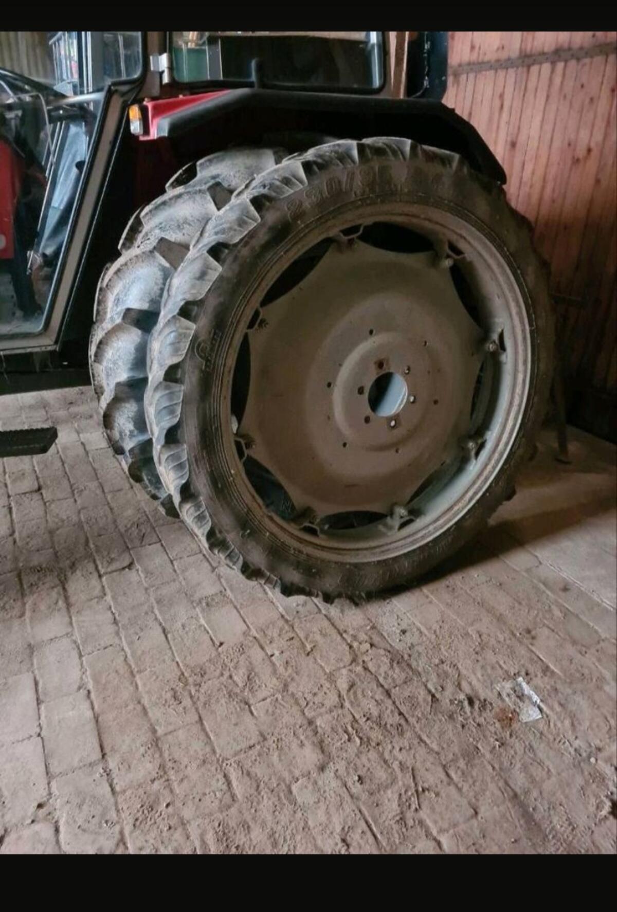 Massey Ferguson 393 3