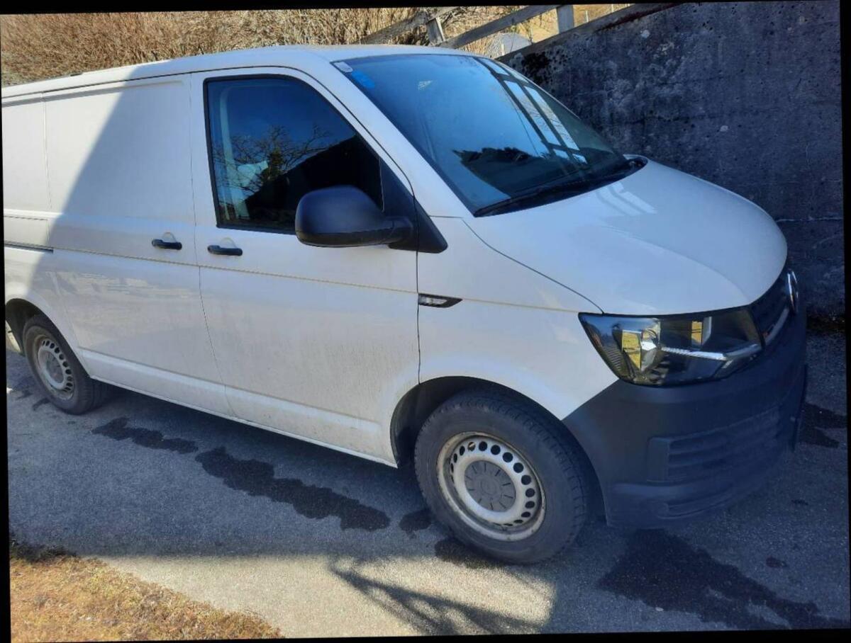 VW Transporter T6 4Motion 2