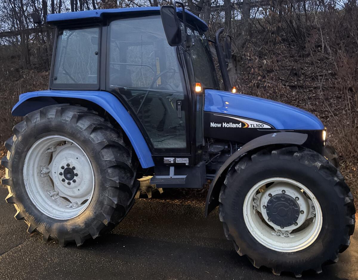 New Holland TL100 1