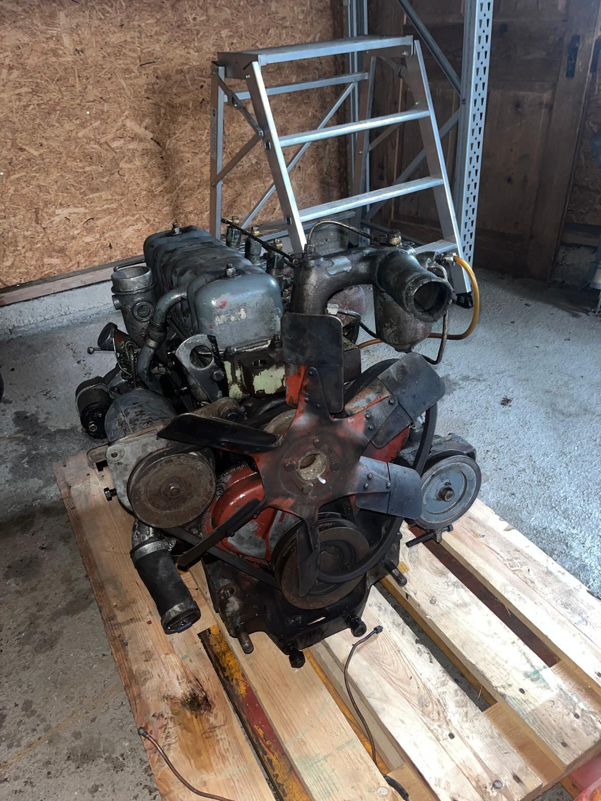 Verkaufe defekten Perkins 4-Zyl. Motor von Lindner BF 350A 2