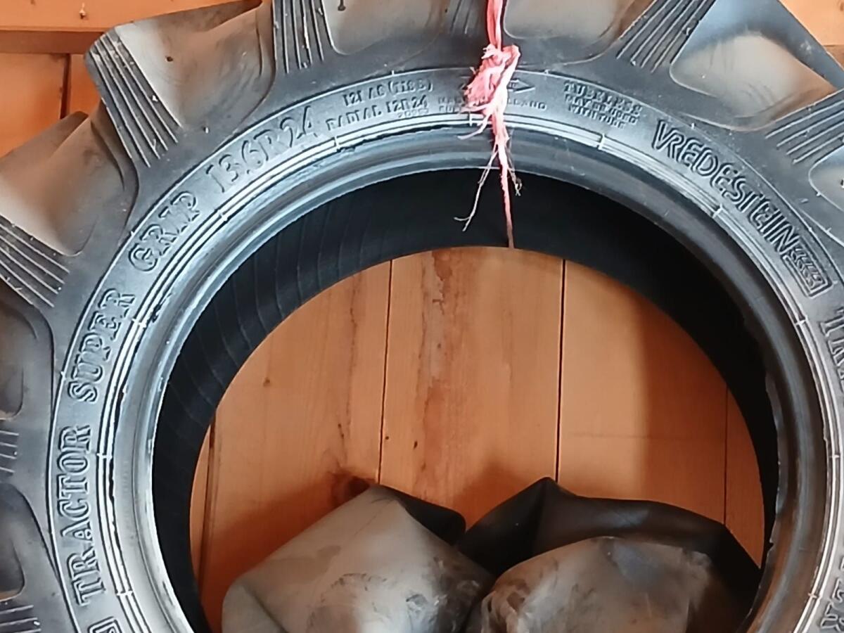 Traktorreifen Vredestein 13.6 R24 2