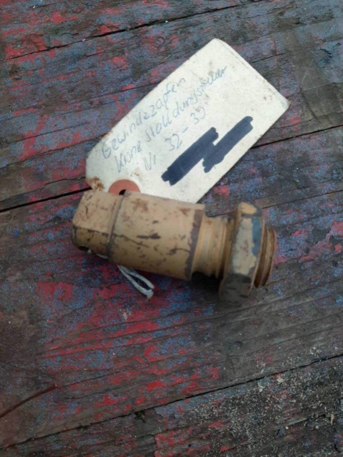 Anschweißstummel Krone Miststreuer 2