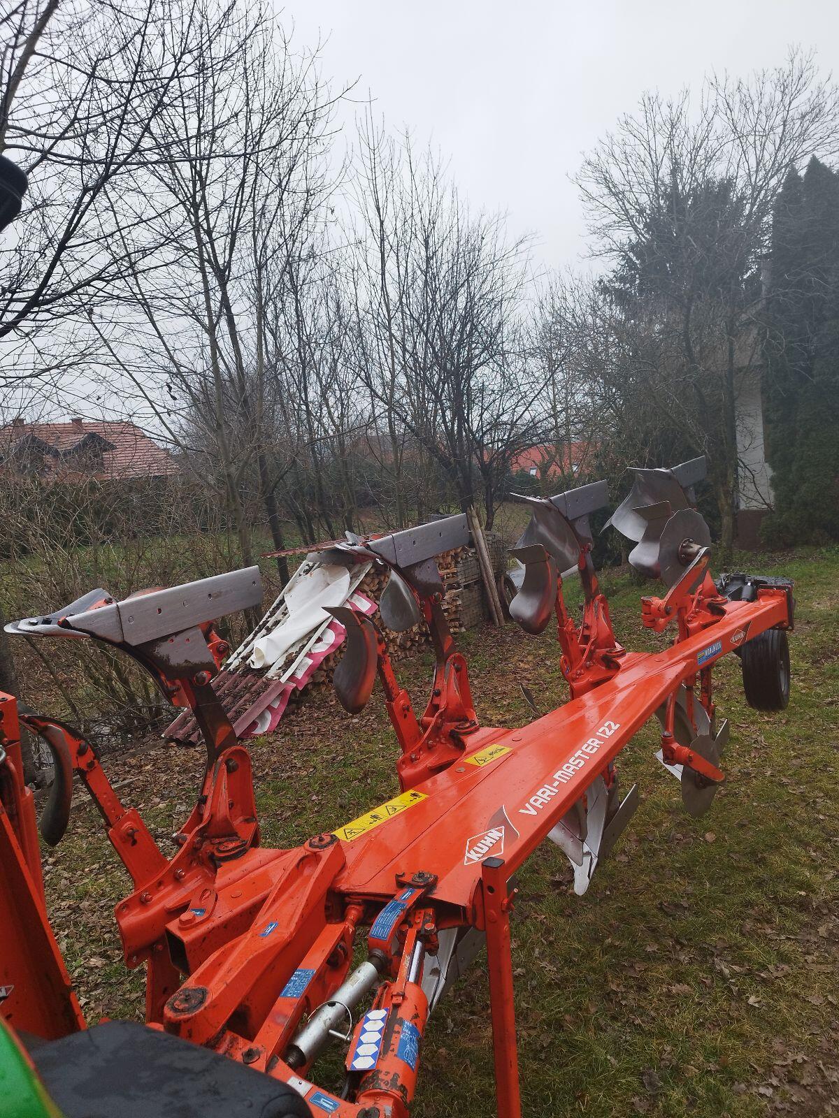 Kuhn Vari Master 122ET 1