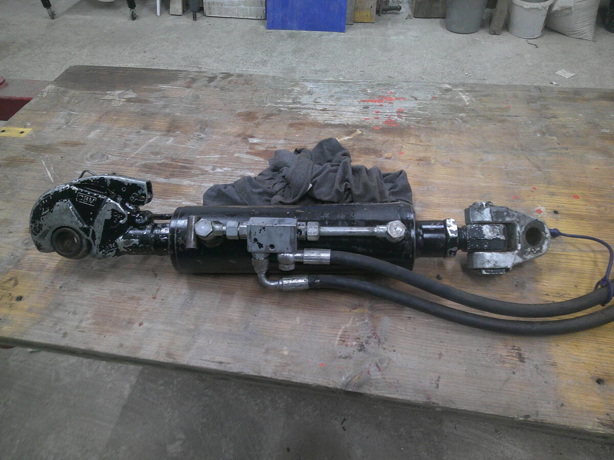 Hydraulischer Oberlenker 1