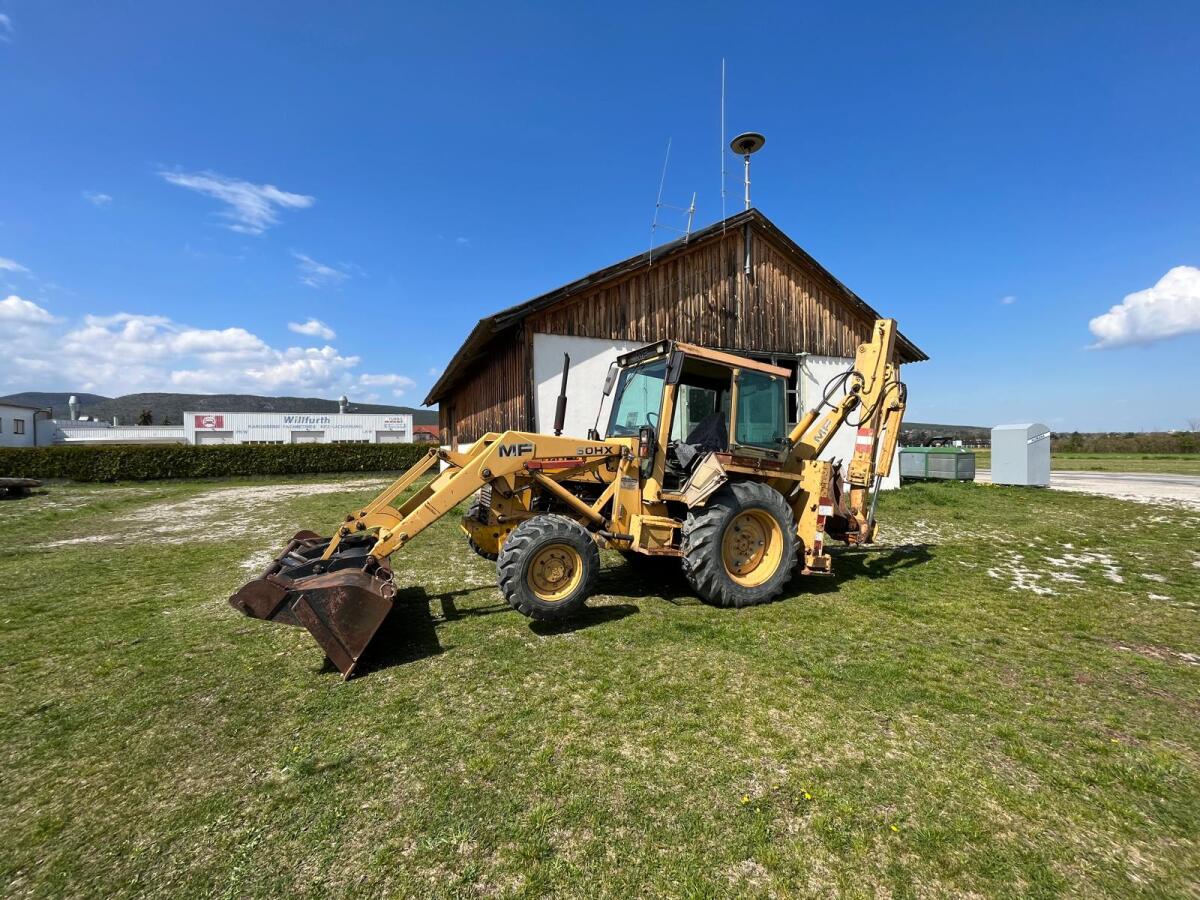 Massey Ferguson MF50 HX 2