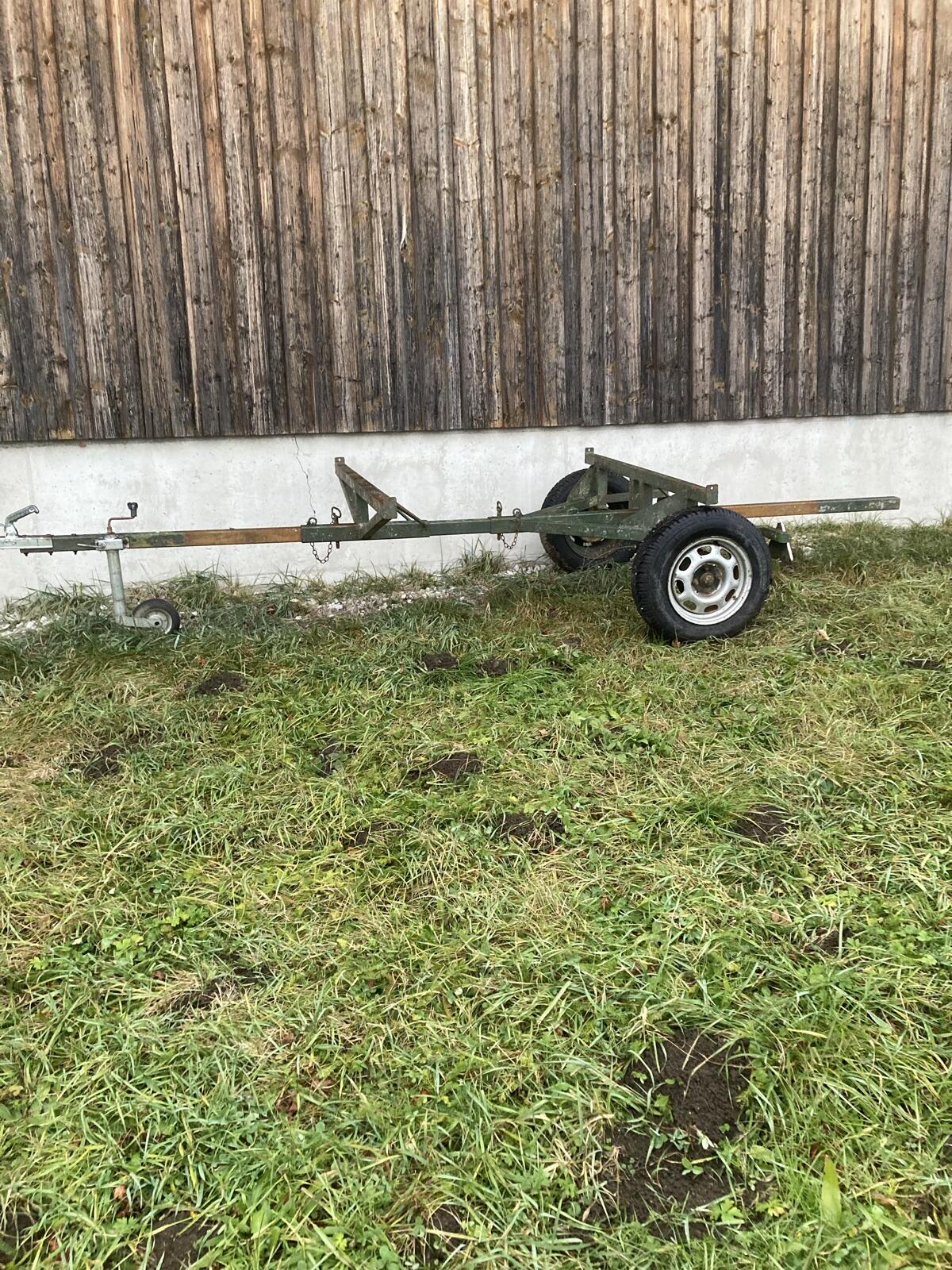 Universalanhänger 1