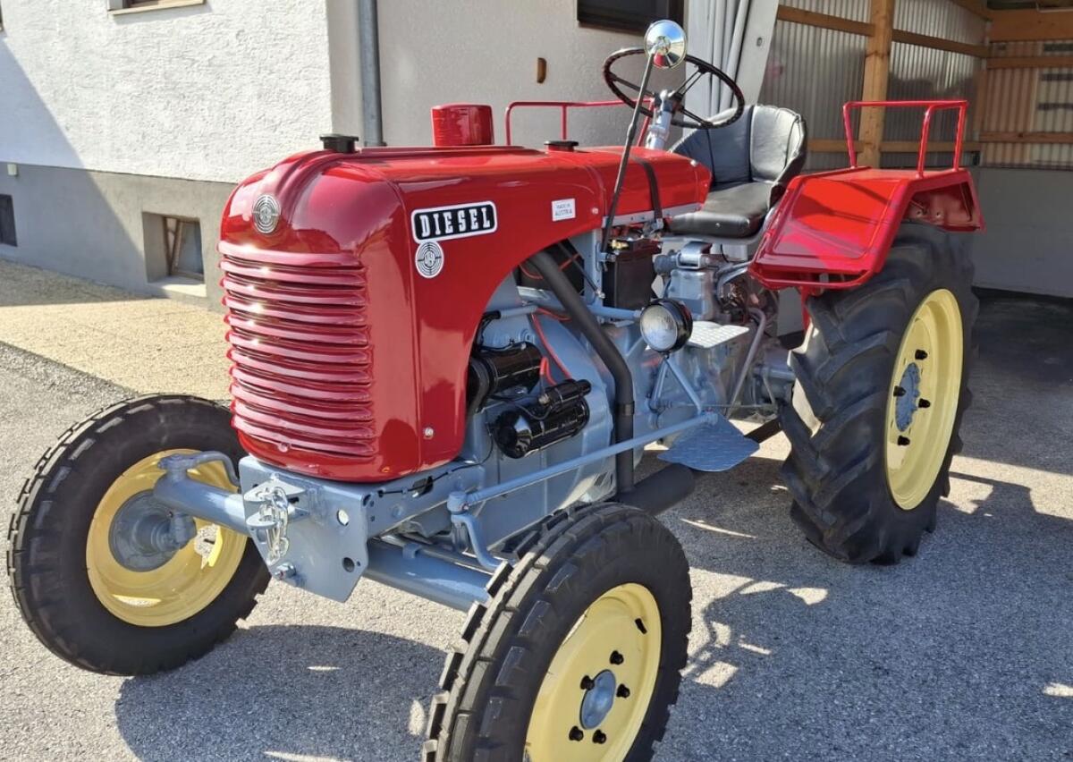 Steyr Diesel Traktor T 84 1