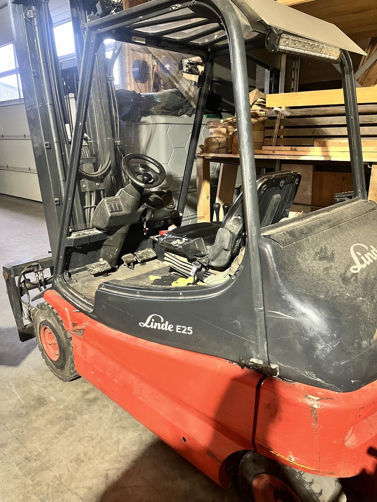 Linde E25 1