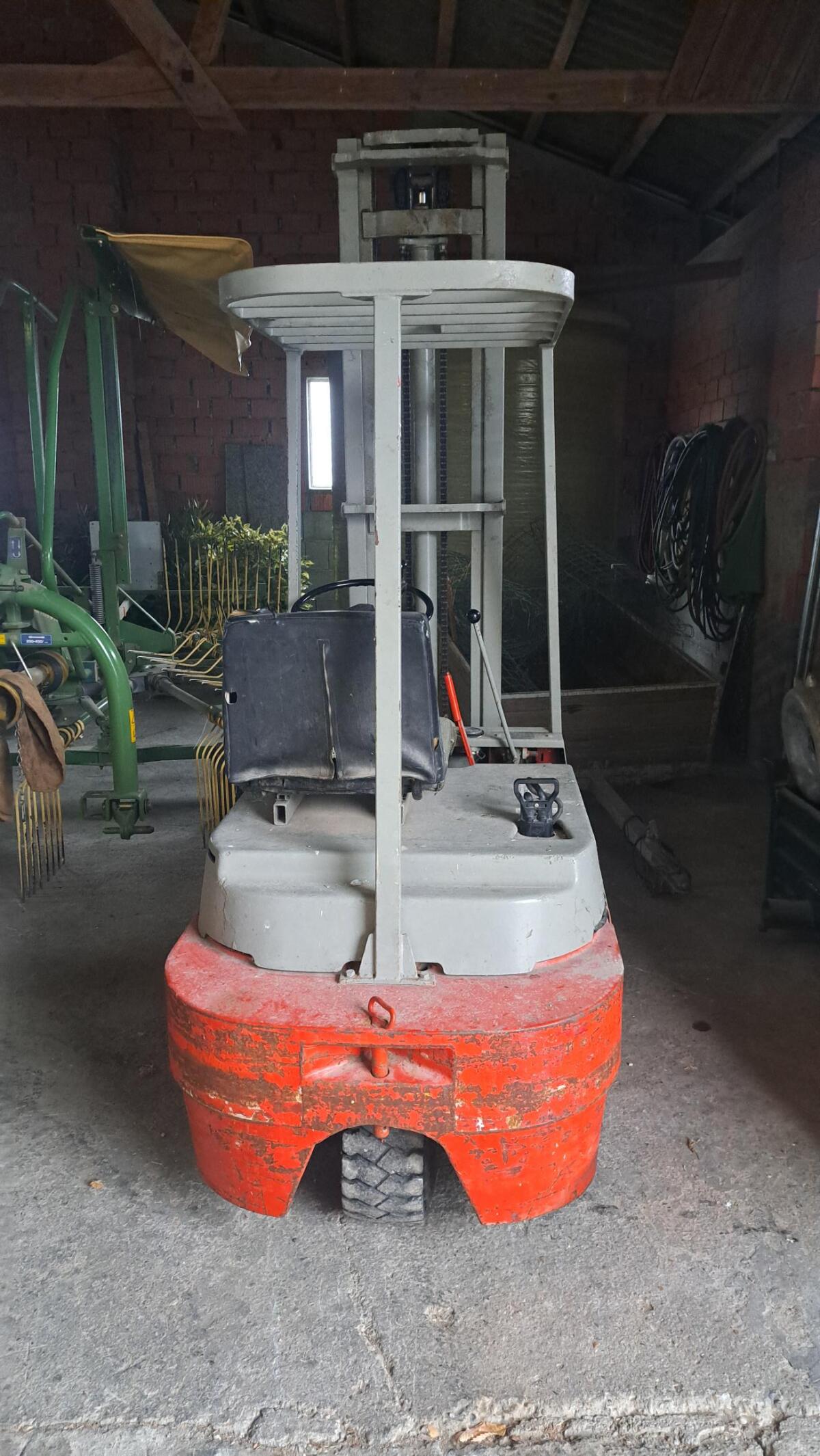 Elektrostapler E 15 Linde 2