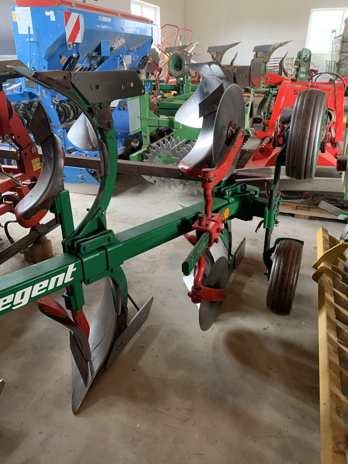 Regent Megastar 100 3