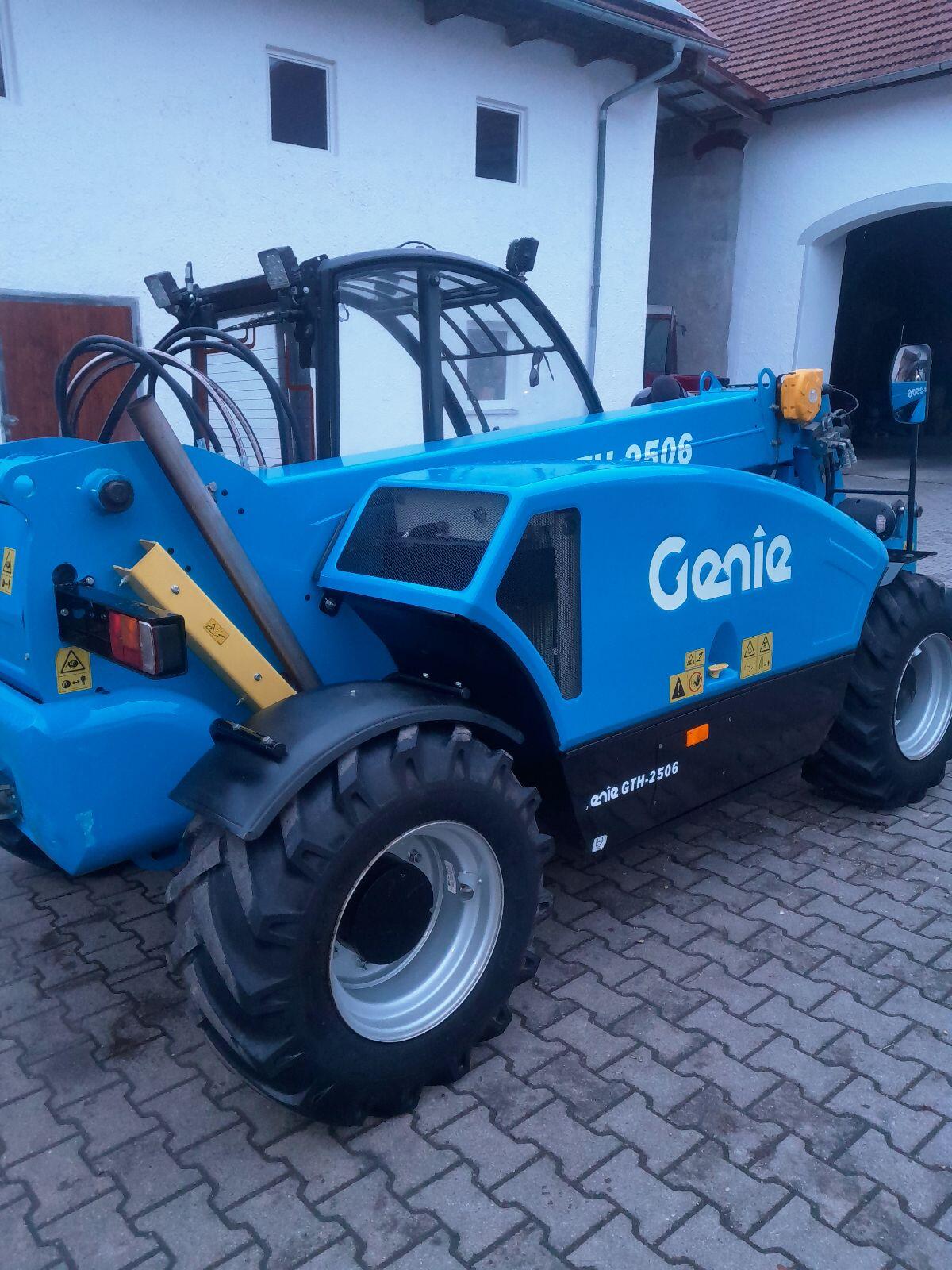 Genie 2506 2