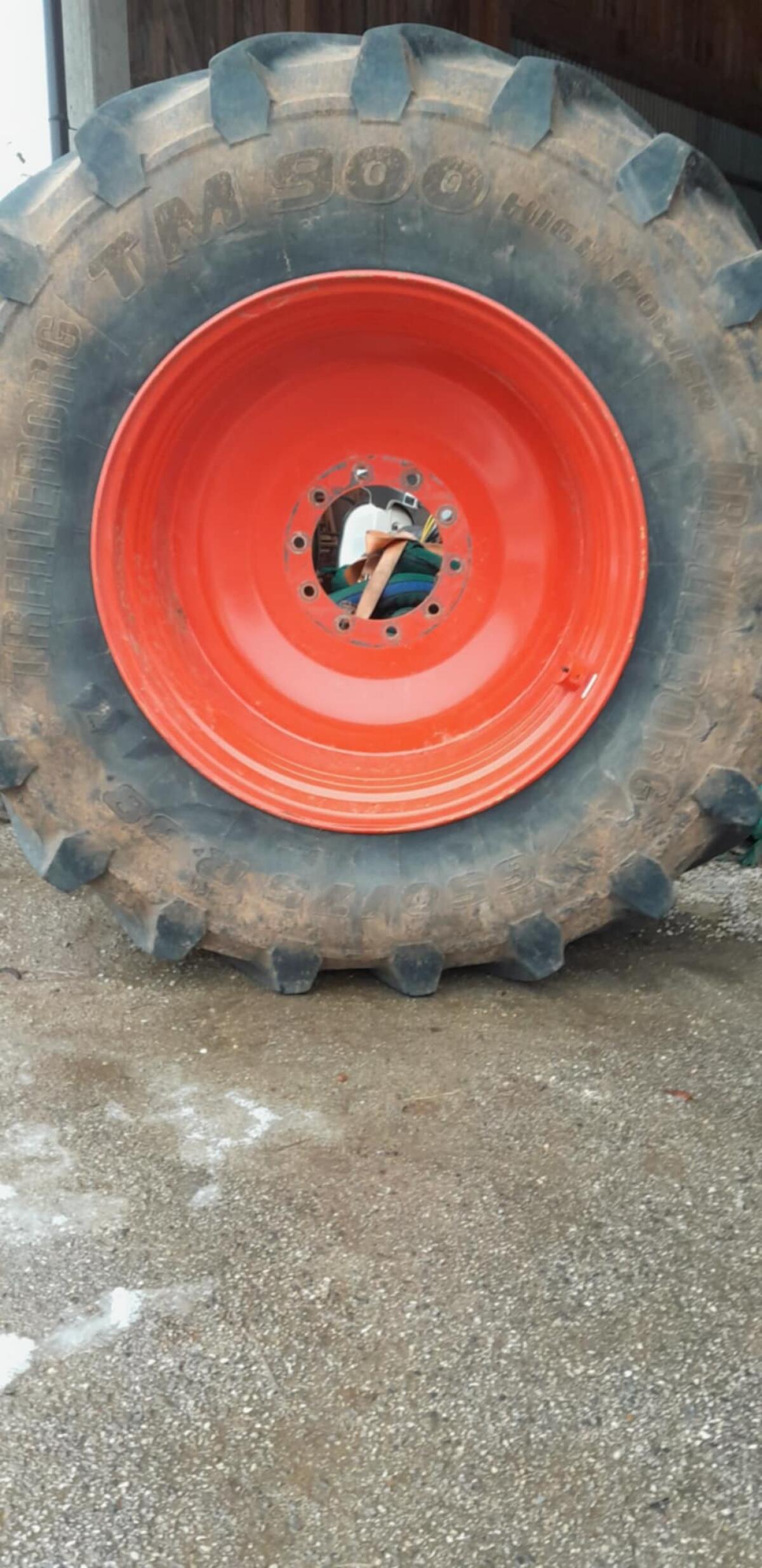 Kompletträder Fendt CVT New Holland Case 1