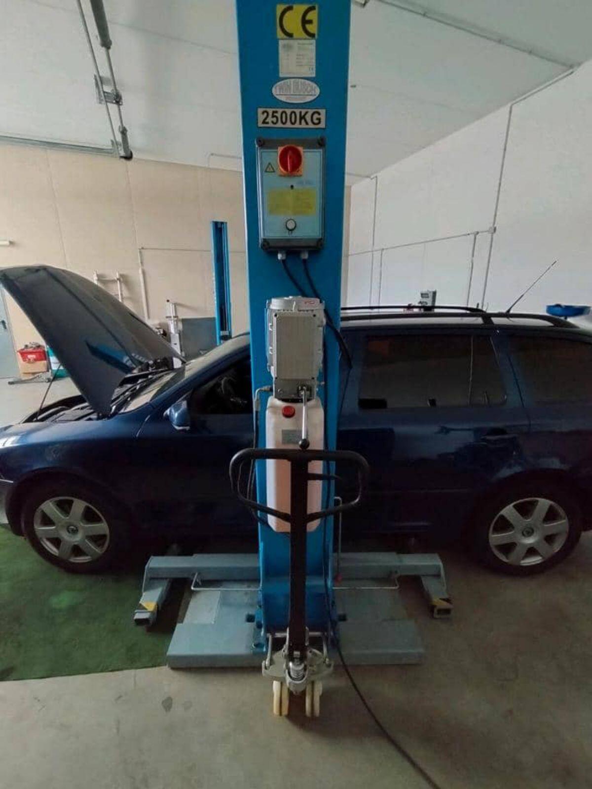 Twinbusch 1-Säulen-Hebebühne 2,5 t 3